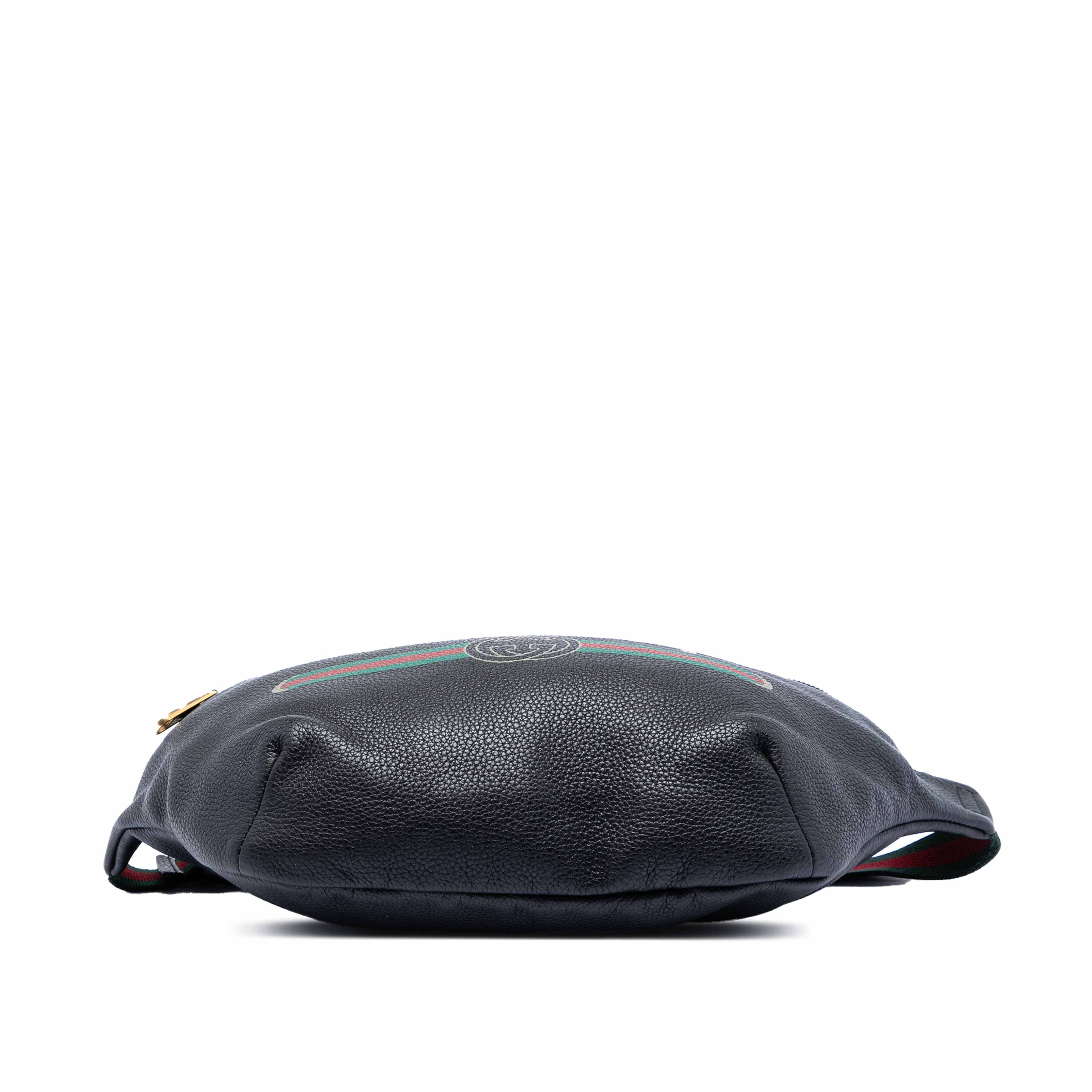 Gucci Leather Logo Web Belt Bag, från Luxclusif, i färgen black. Klicka för att öppna bilden i stort format