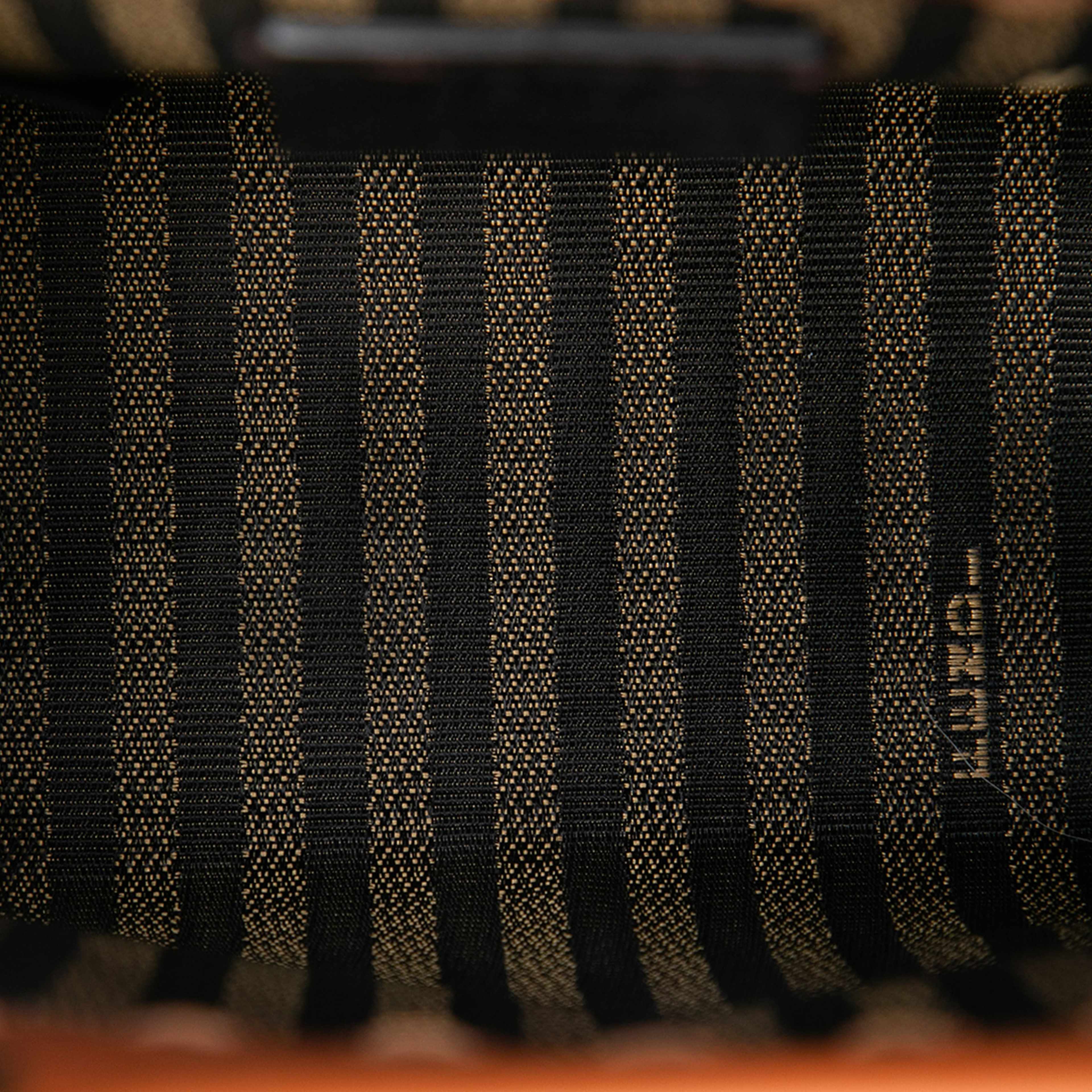 Fendi Mini Leather Sunshine Shopper Tote, från Luxclusif, i färgen brown. Klicka för att öppna bilden i stort format