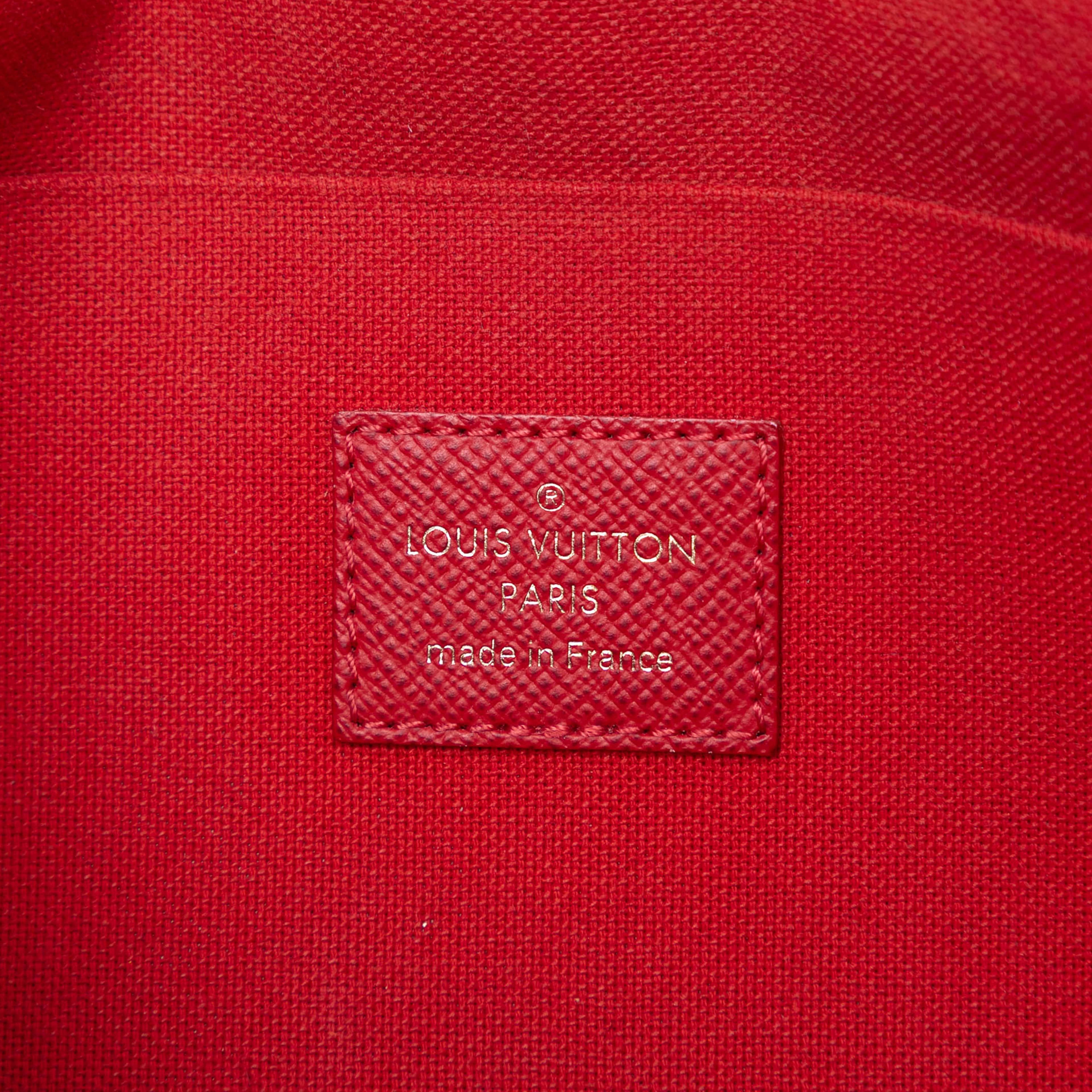 Louis Vuitton Damier Ebene Pochette Felicie, från Luxclusif, i färgen brown. Klicka för att öppna bilden i stort format