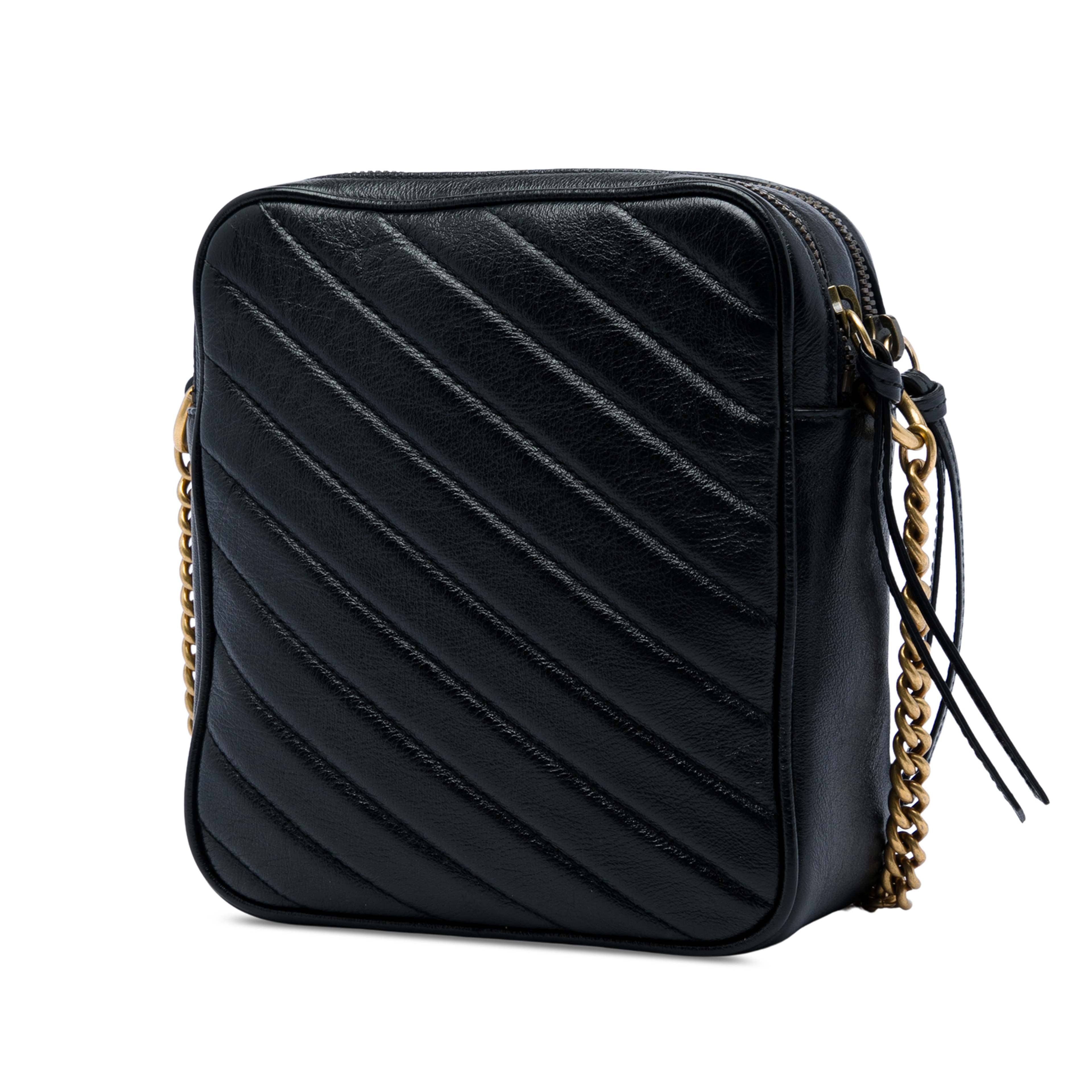 Gucci Gg Marmont Matelasse Leather Double Zip Crossbody, från Luxclusif, i färgen svart. Klicka för att öppna bilden i stort format