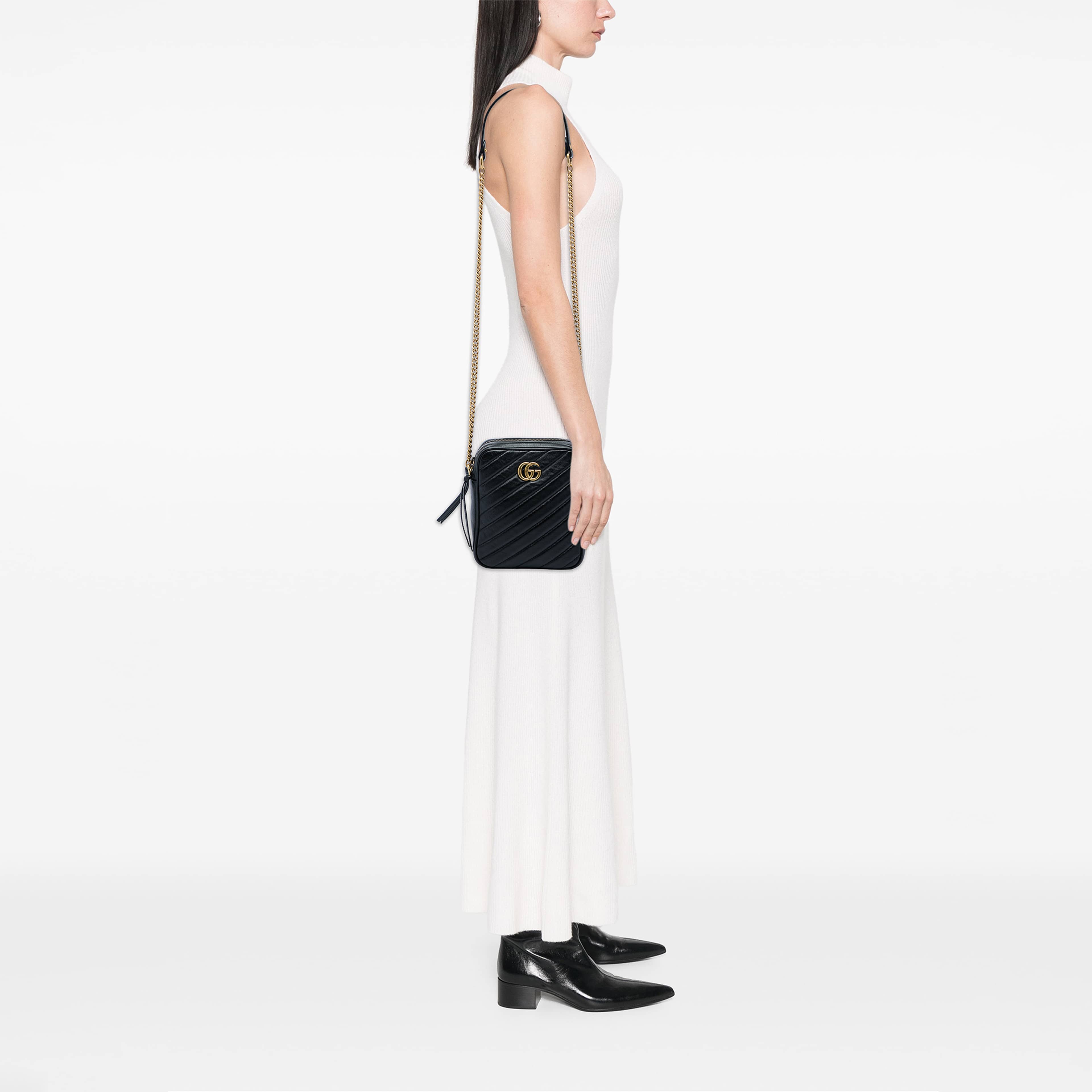 Gucci Gg Marmont Matelasse Leather Double Zip Crossbody, från Luxclusif, i färgen svart. Klicka för att öppna bilden i stort format