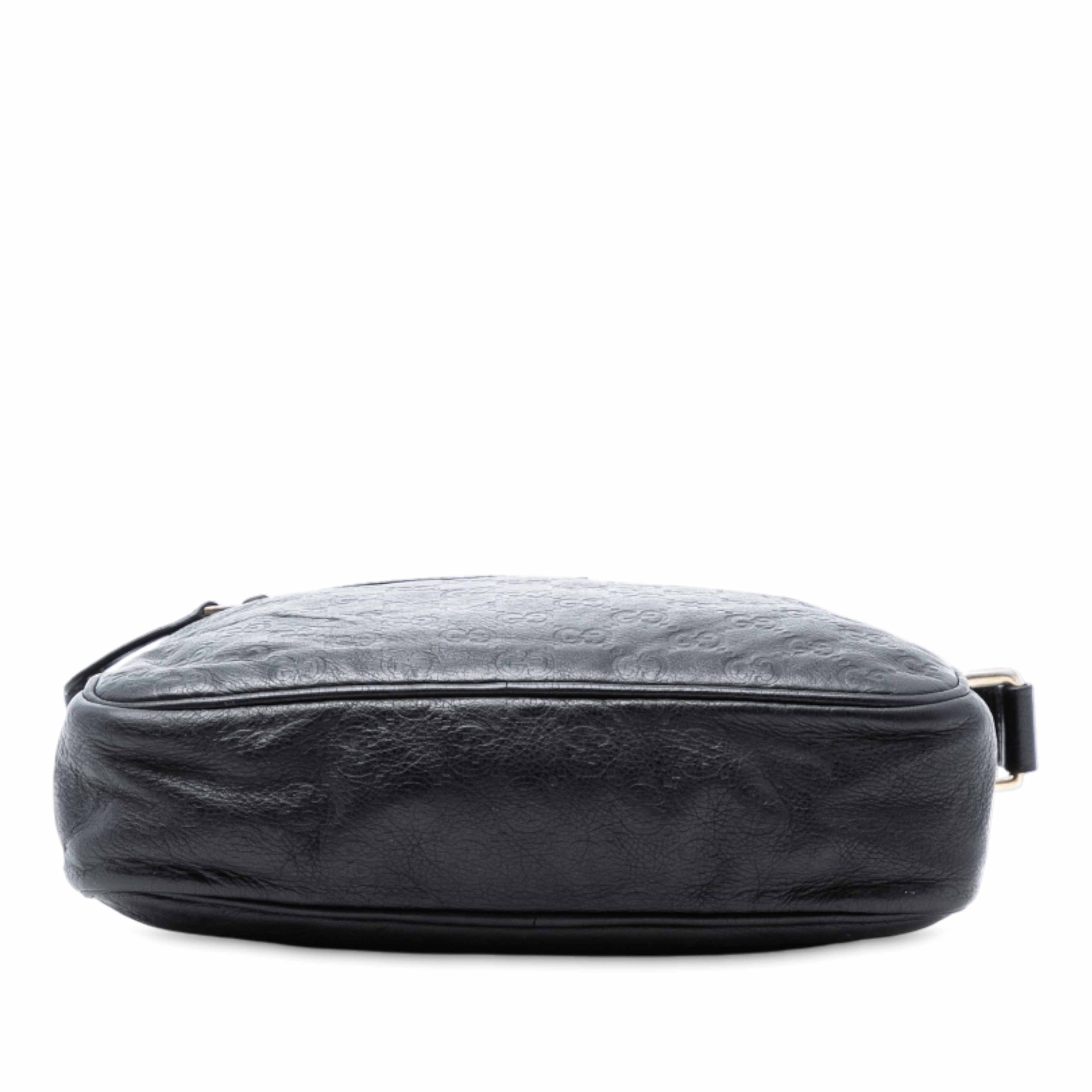 Gucci Guccissima Crossbody, från Luxclusif, i färgen black. Klicka för att öppna bilden i stort format