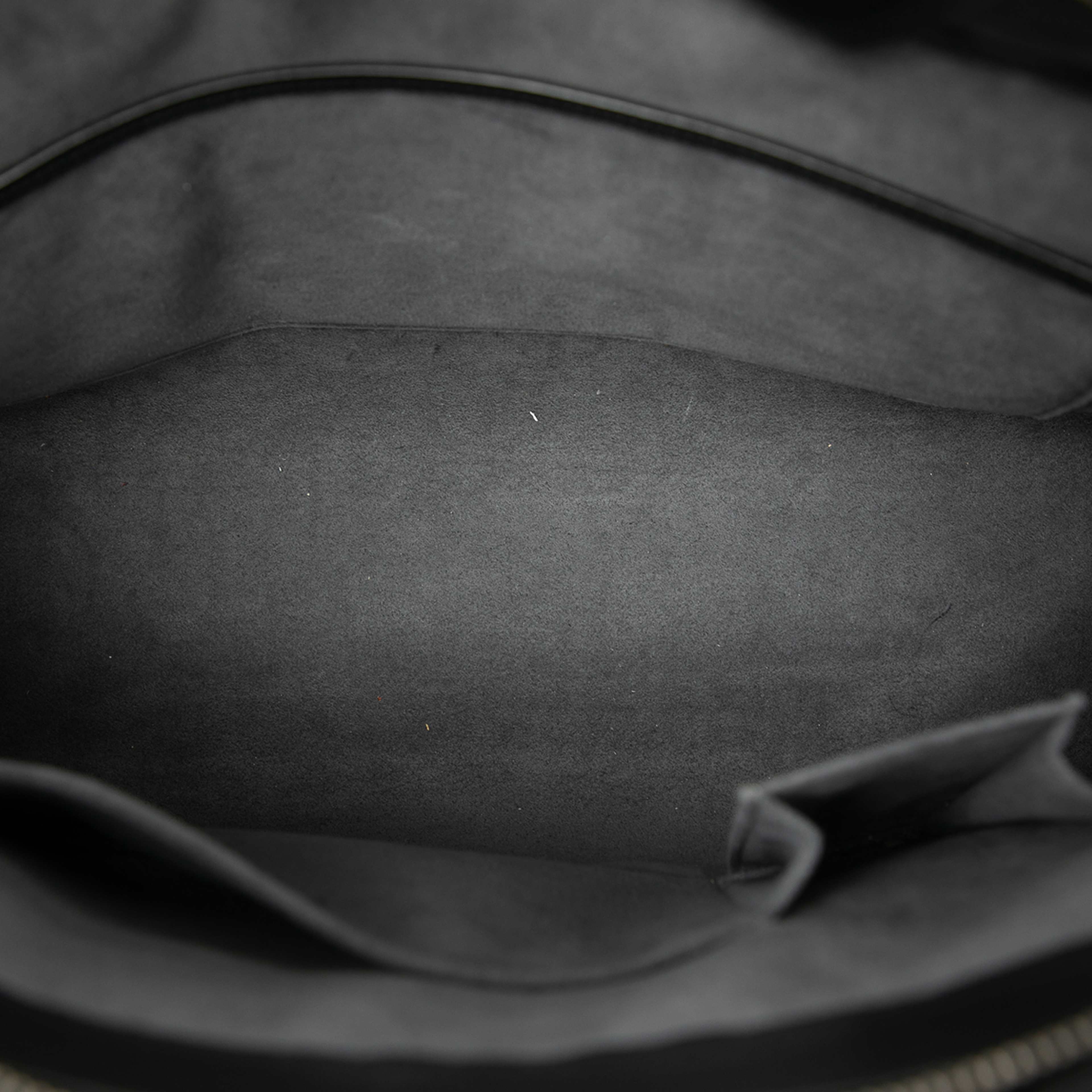 Louis Vuitton Epi Gemeaux, från Luxclusif, i färgen black. Klicka för att öppna bilden i stort format