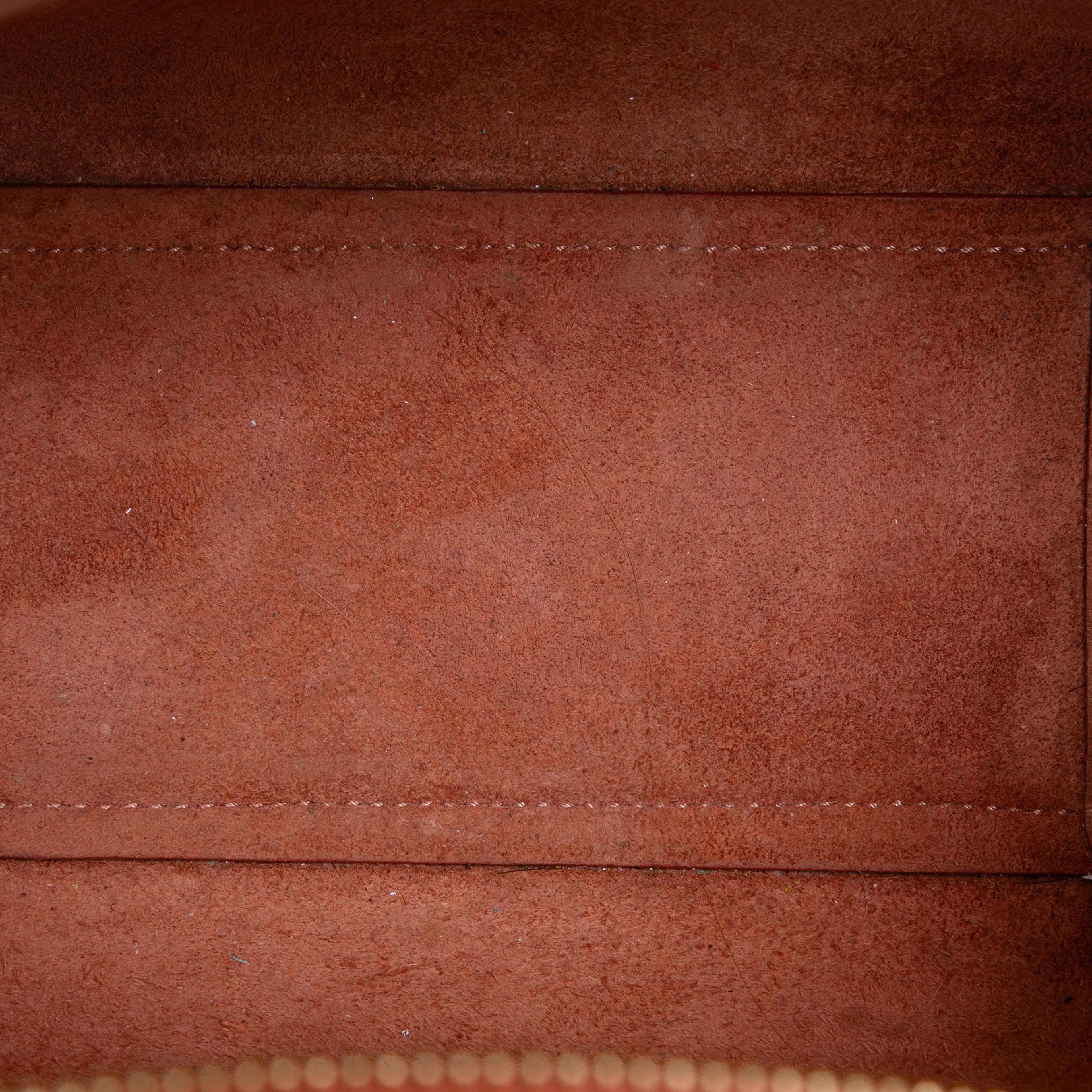 Celine Nano Grained Calfskin Belt Bag, från Luxclusif, i färgen orange. Klicka för att öppna bilden i stort format