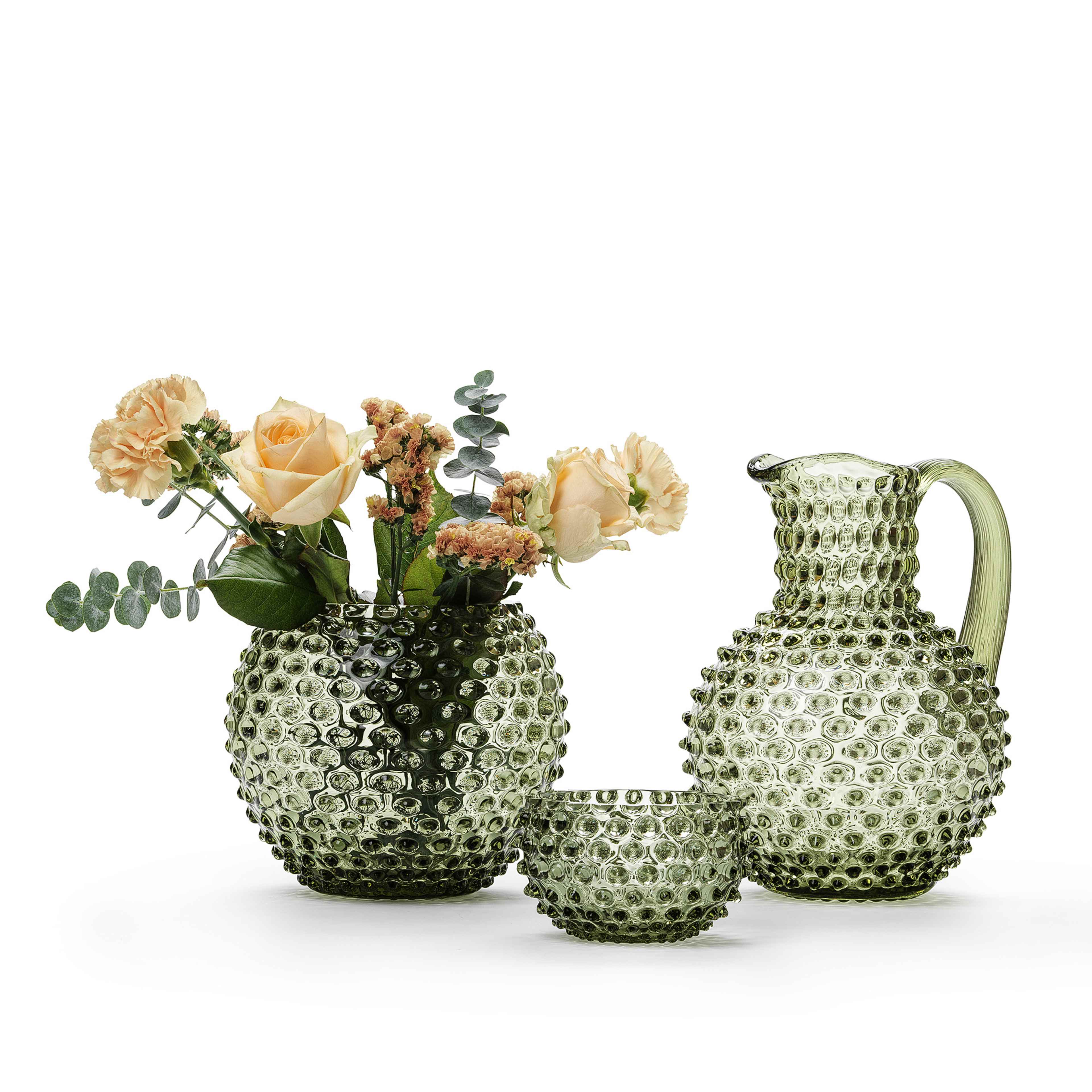 Cara Vas, från In Flore, i färgen Olive Green. Klicka för att öppna bilden i stort format