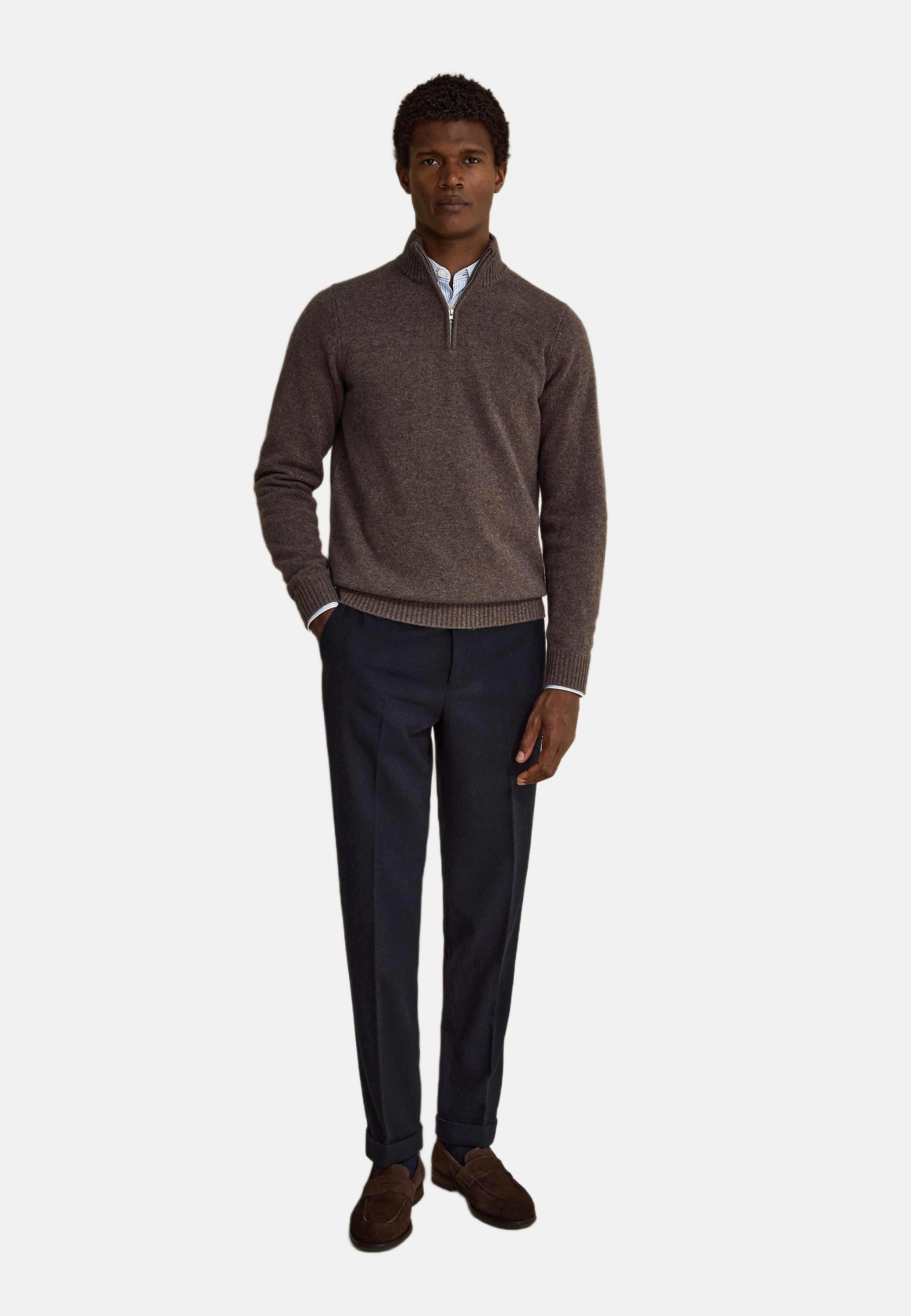 Wool Cashmere Blend Quarter Zip, från John Henric, i färgen brown. Klicka för att öppna bilden i stort format