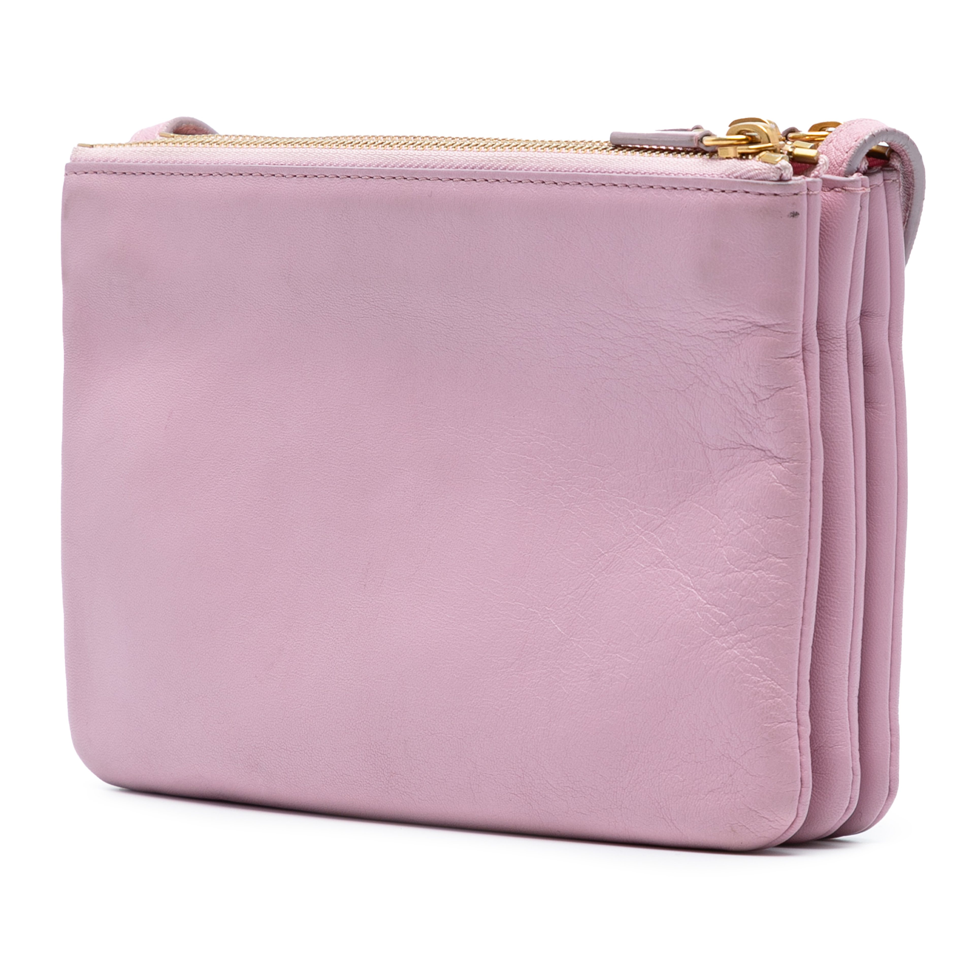 Celine Small Lambskin Trio Crossbody, från Luxclusif, i färgen pink. Klicka för att öppna bilden i stort format