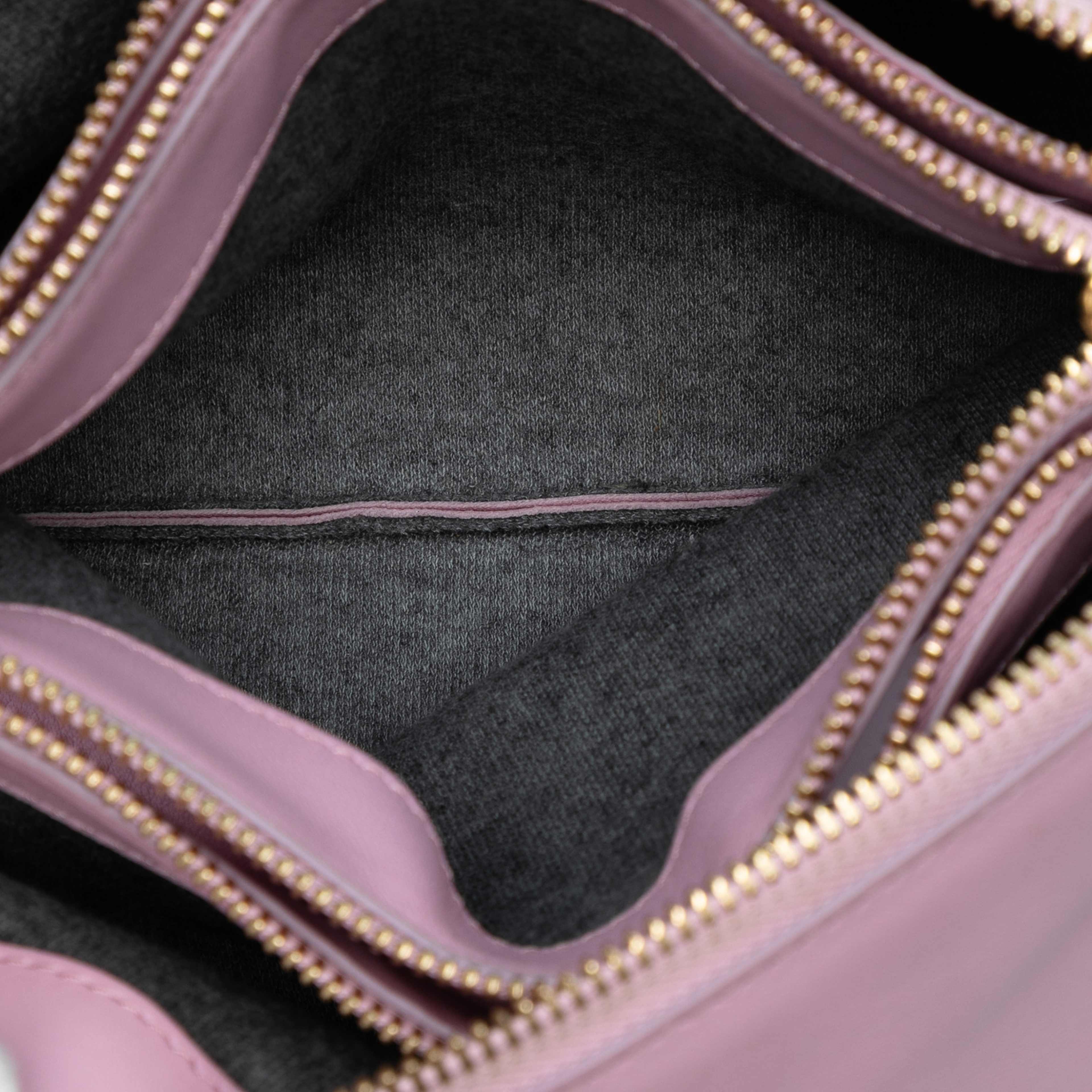 Celine Small Lambskin Trio Crossbody, från Luxclusif, i färgen pink. Klicka för att öppna bilden i stort format