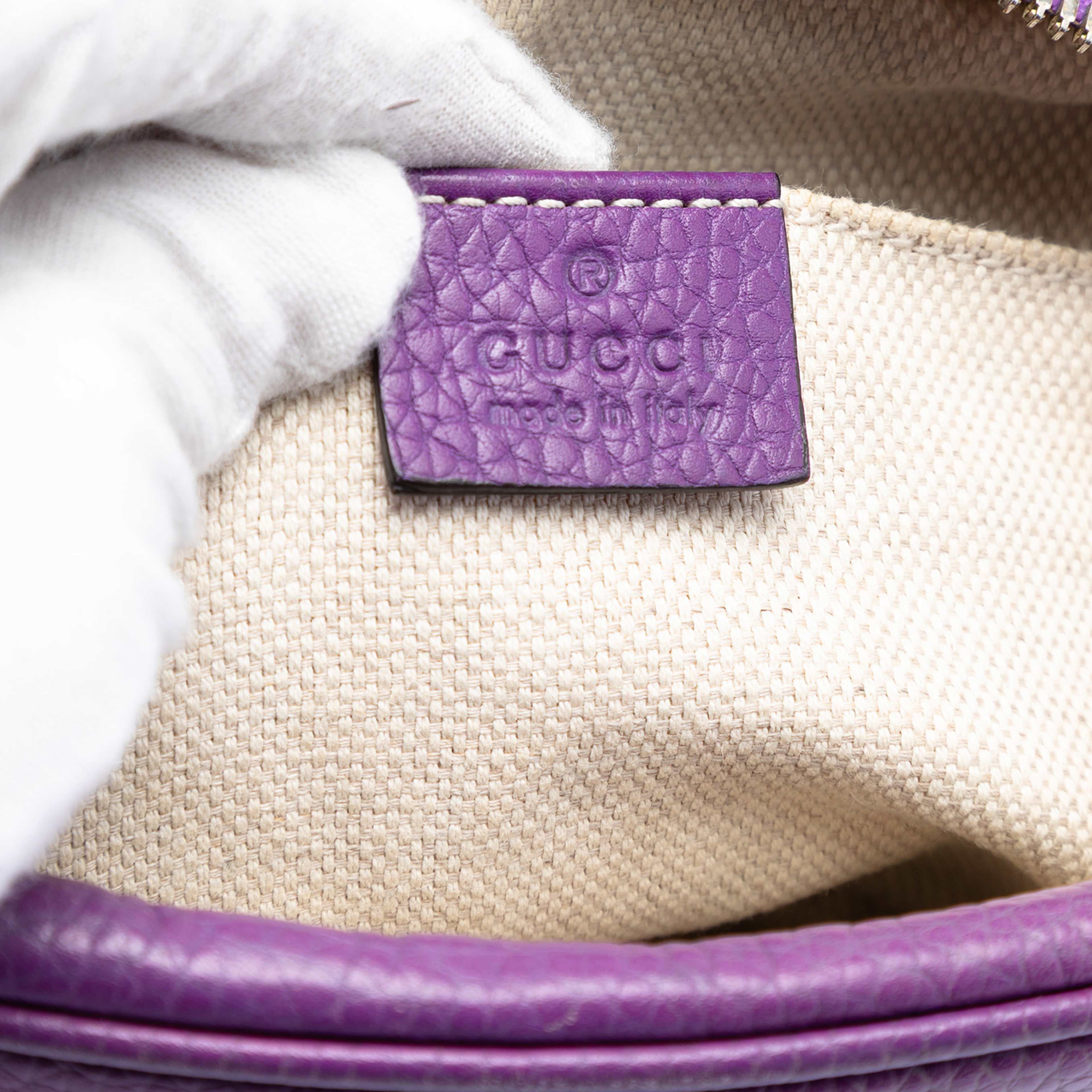 Gucci Leather Soho Disco Crossbody, från Luxclusif, i färgen dark purple. Klicka för att öppna bilden i stort format