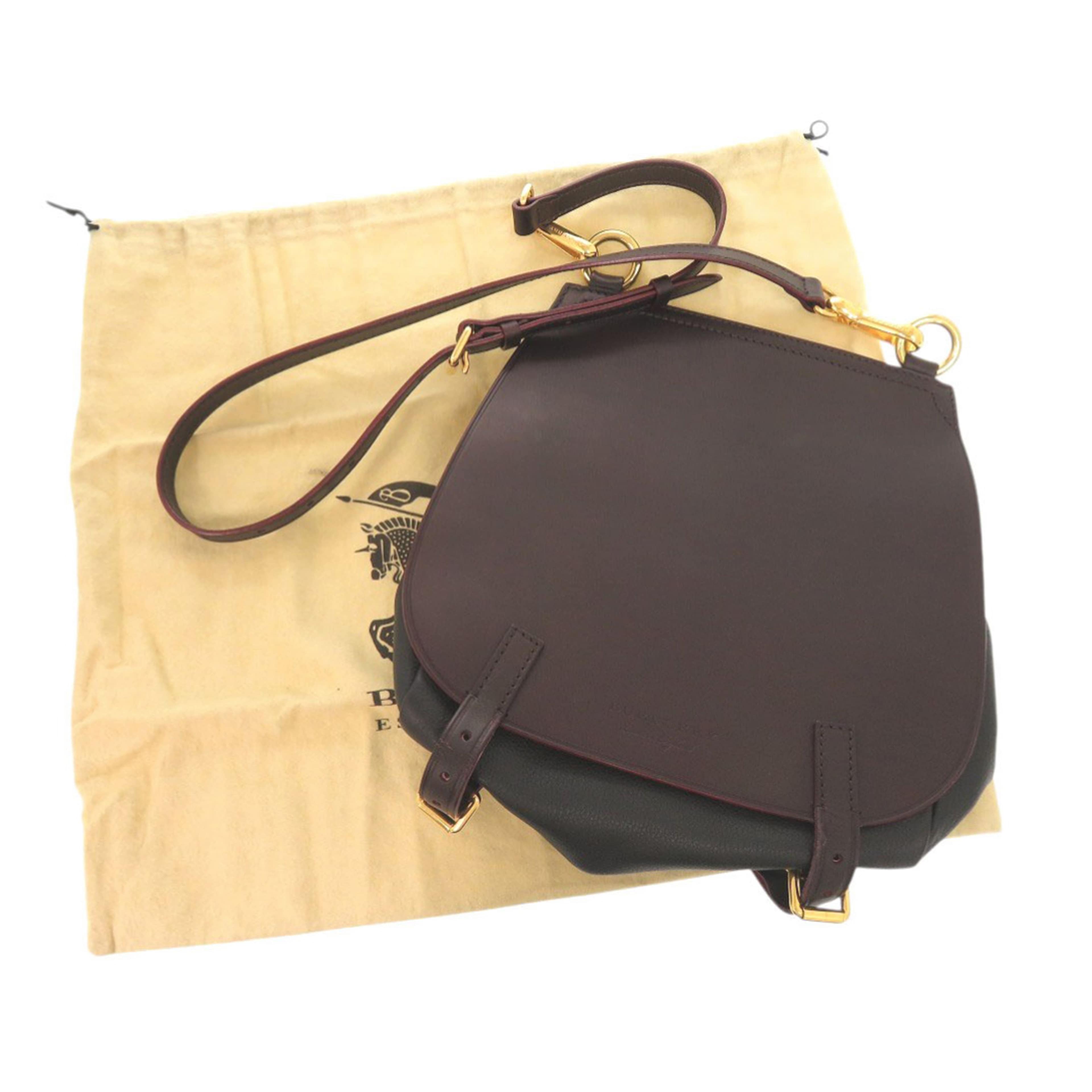 Burberry Leather Bridle Crossbody, från Luxclusif, i färgen brun. Klicka för att öppna bilden i stort format