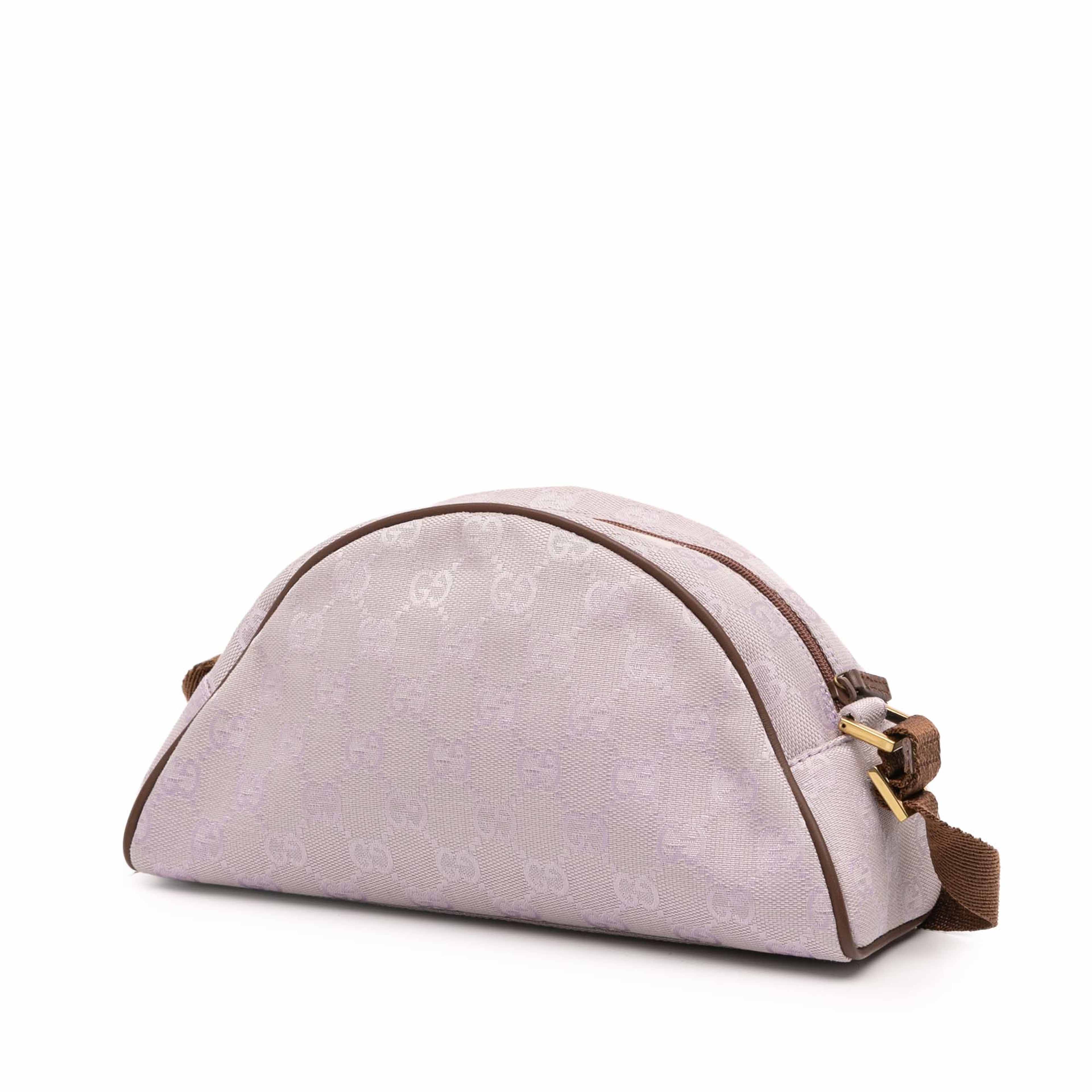 Gucci Gg Canvas Shoulder Bag, från Luxclusif, i färgen light purple. Klicka för att öppna bilden i stort format