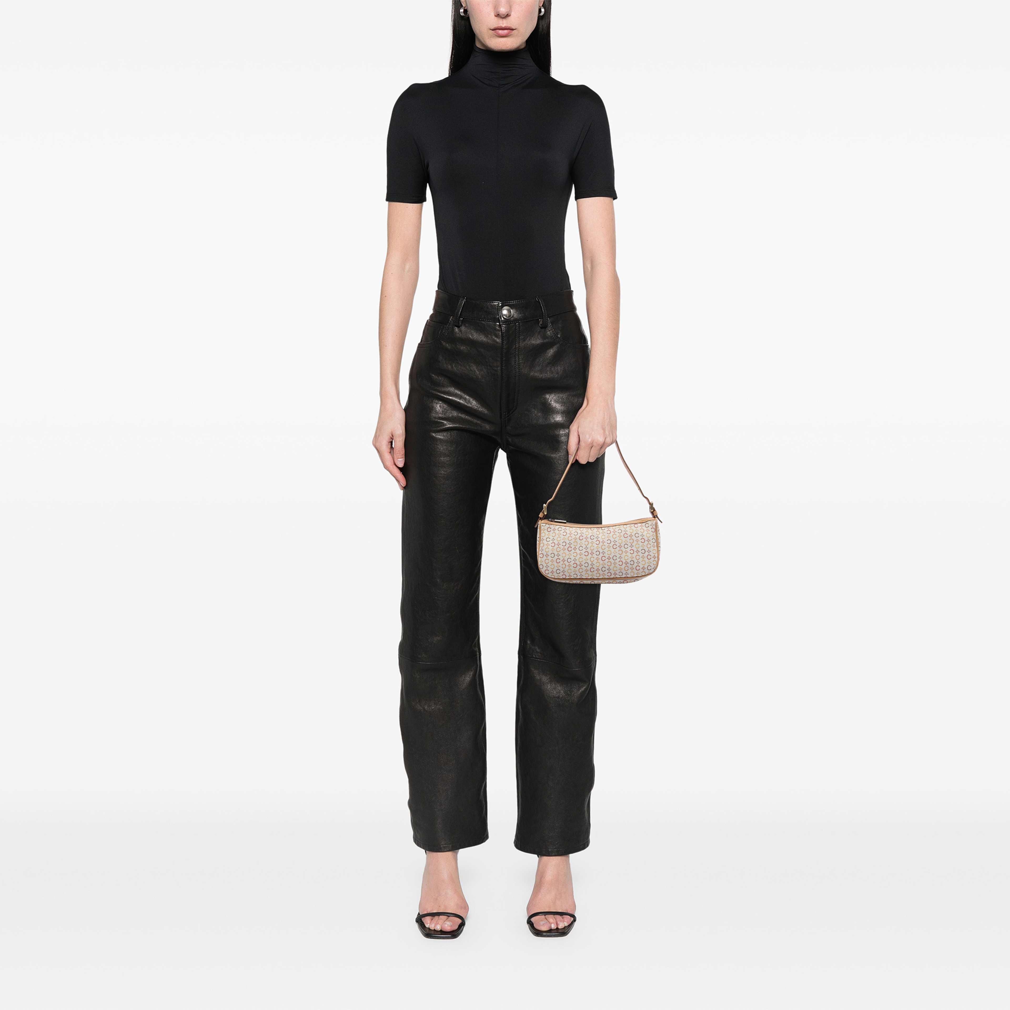 Celine C Macadam Canvas Shoulder Bag, från Luxclusif, i färgen brun. Klicka för att öppna bilden i stort format