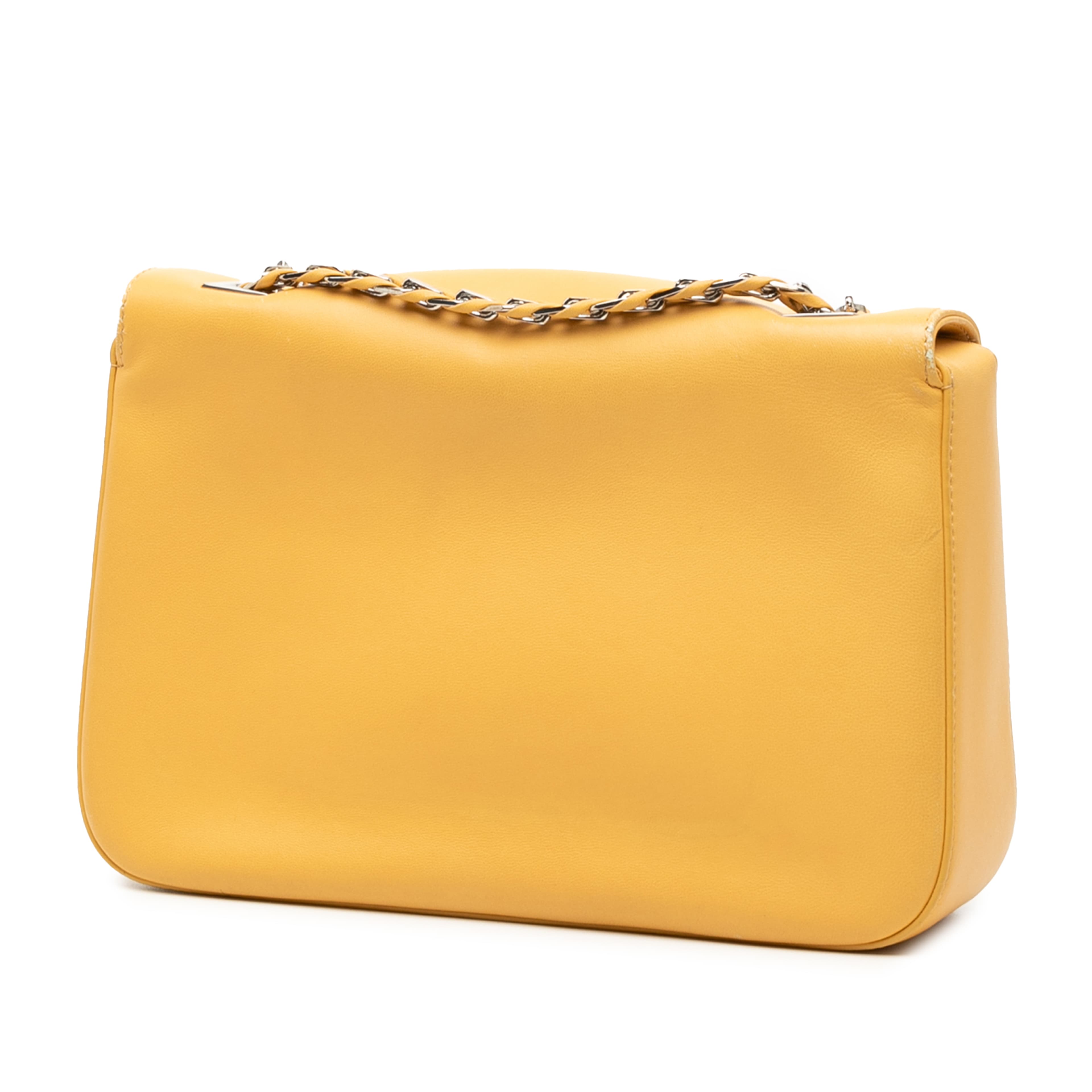 Fendi Nappa Be Baguette Crossbody, från Luxclusif, i färgen yellow. Klicka för att öppna bilden i stort format