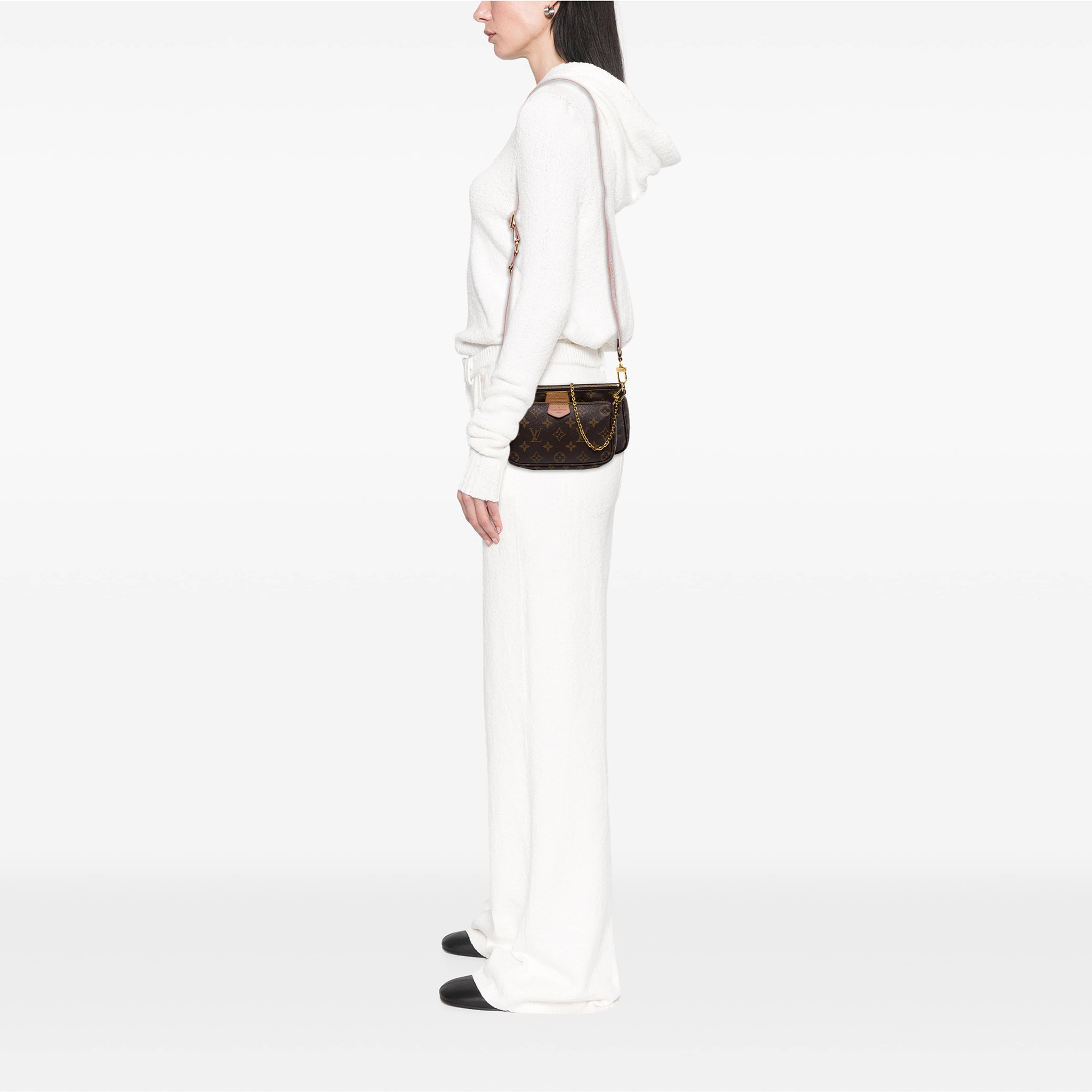 Louis Vuitton Monogram Multi Pochette Accessoires, från Luxclusif, i färgen brun. Klicka för att öppna bilden i stort format