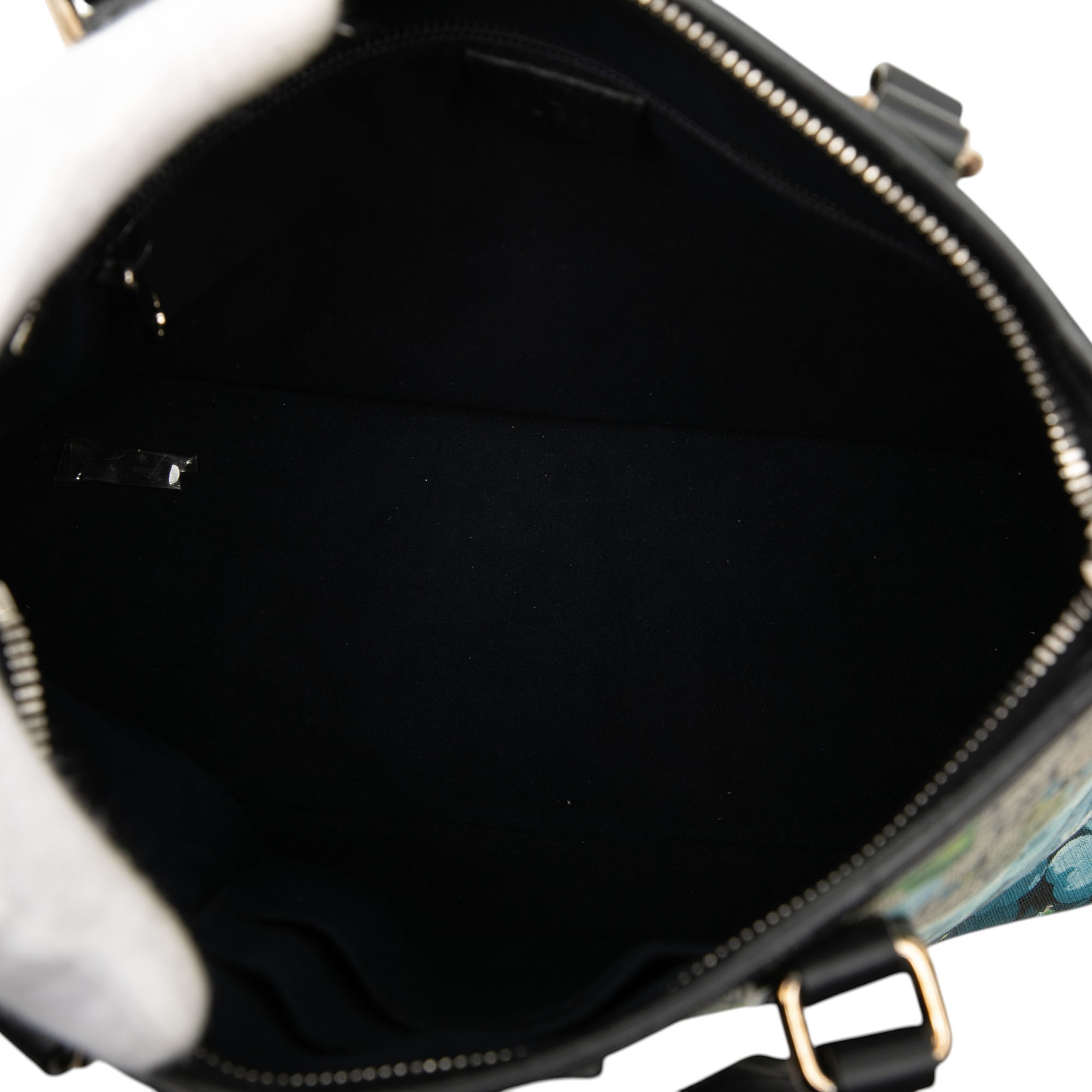 Gucci Gg Supreme Blooms Satchel, från Luxclusif, i färgen beige. Klicka för att öppna bilden i stort format