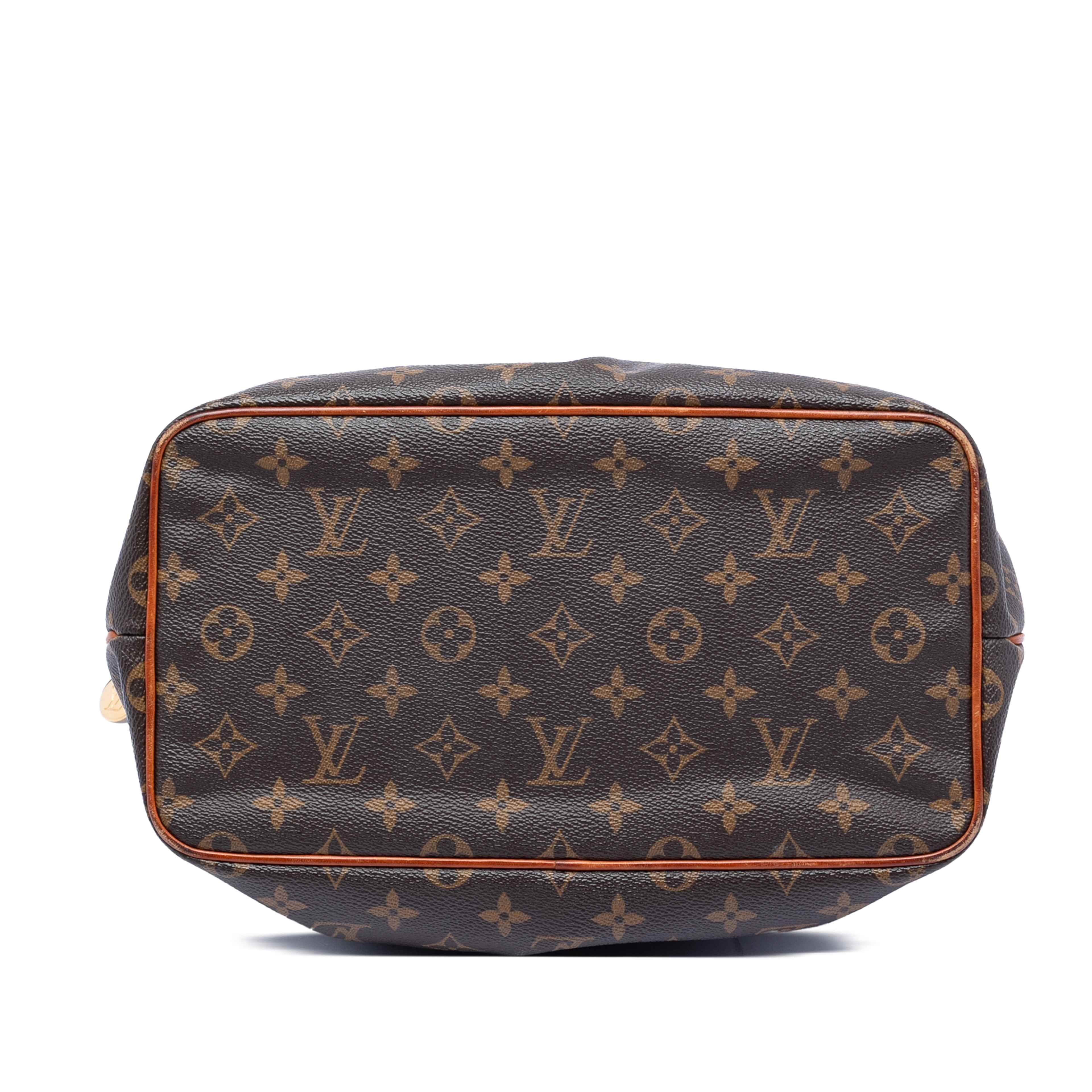 Louis Vuitton Monogram Palermo Pm, från Luxclusif, i färgen brown. Klicka för att öppna bilden i stort format