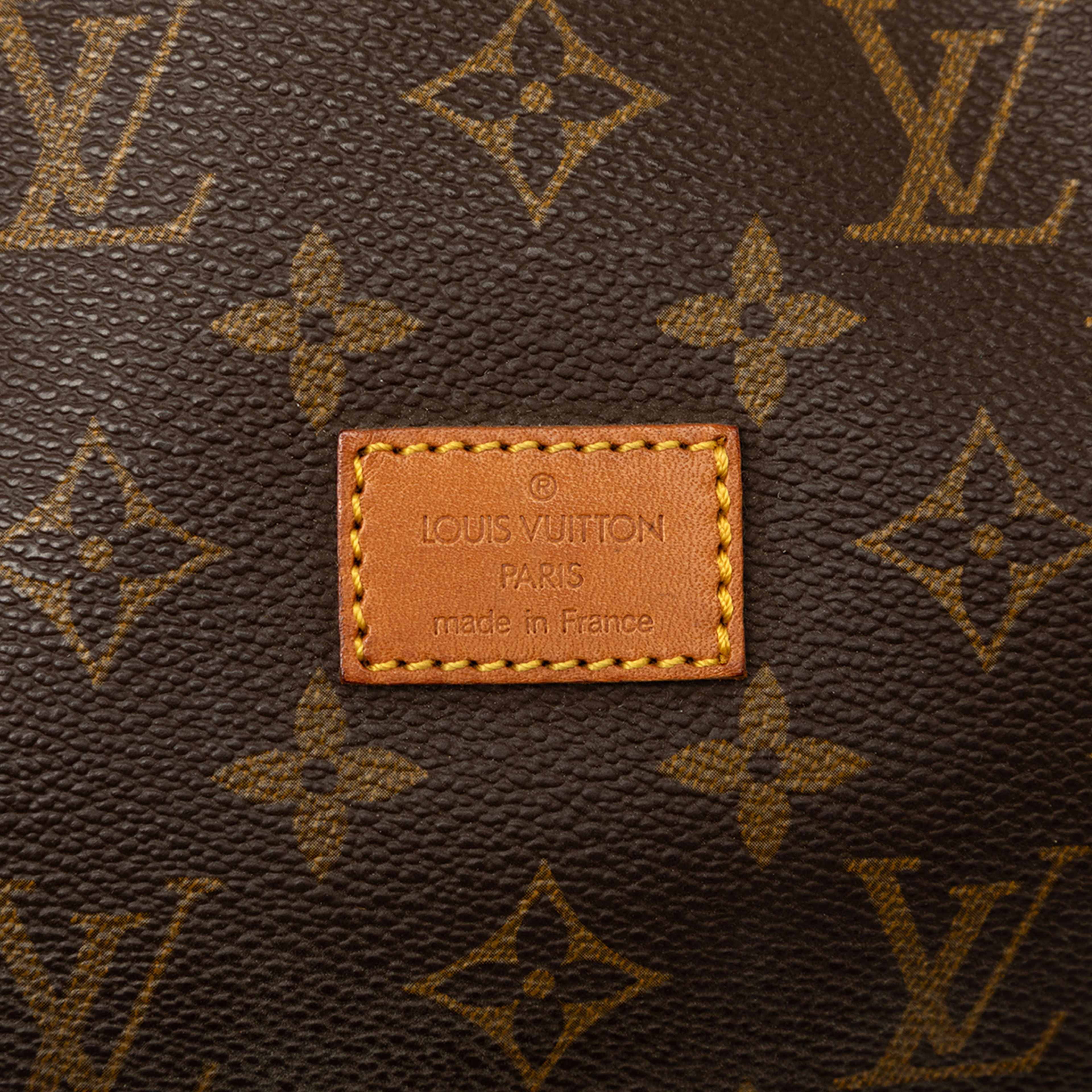 Louis Vuitton Monogram Saumur 25, från Luxclusif, i färgen brun. Klicka för att öppna bilden i stort format