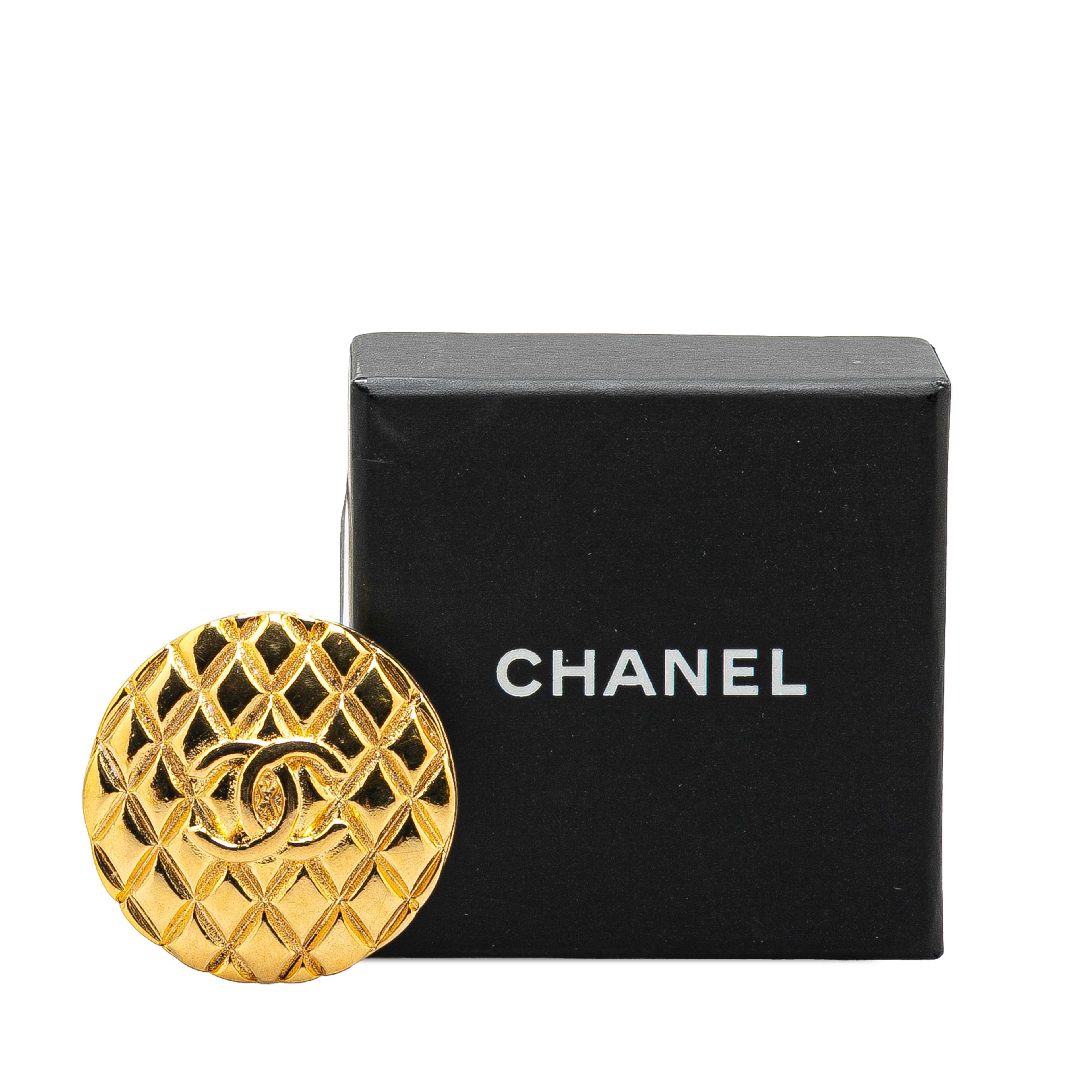 Chanel Gold Plated Cc Quilted Round Brooch