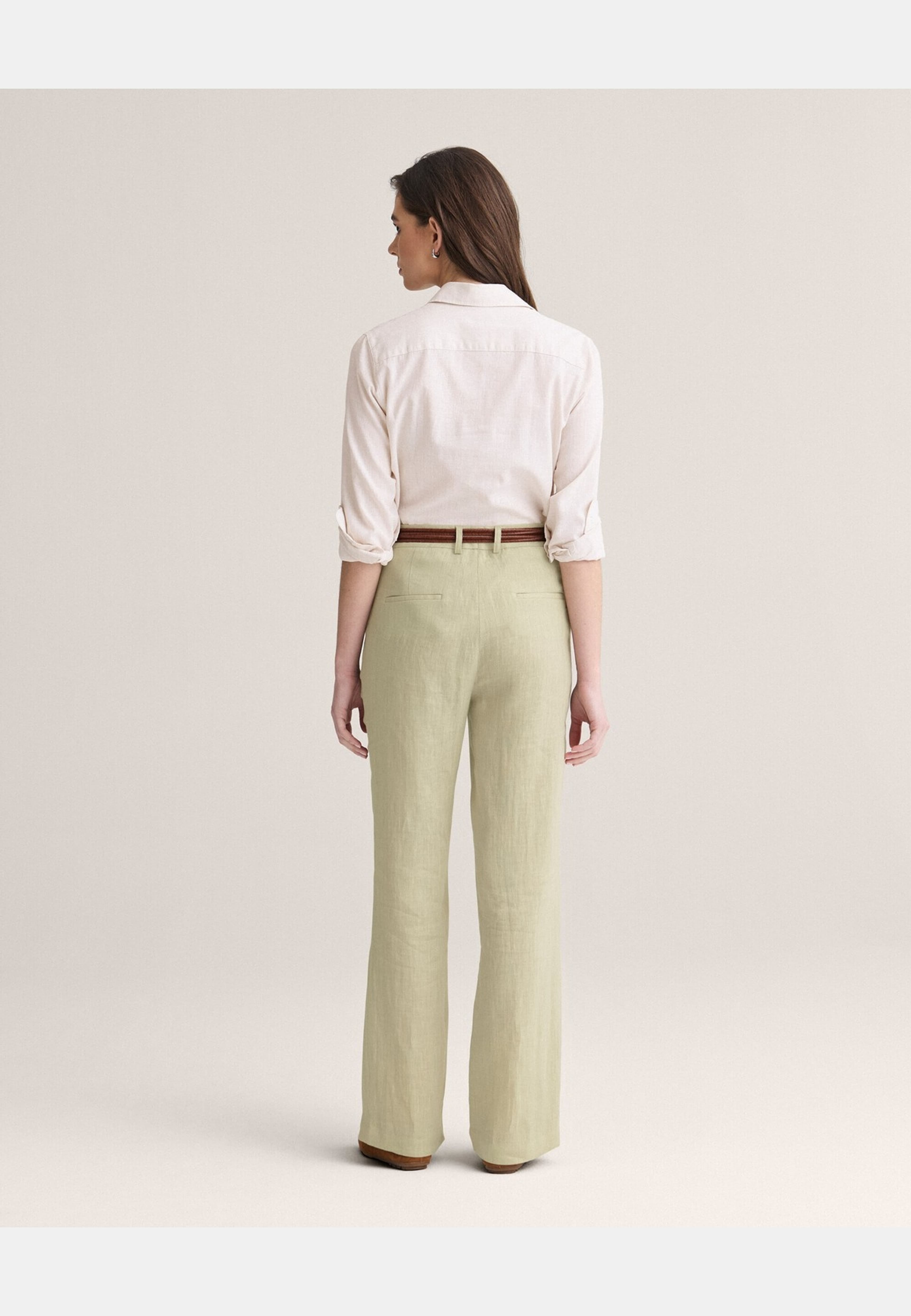 Amanda Linen Trousers, från Newhouse, i färgen beige. Klicka för att öppna bilden i stort format