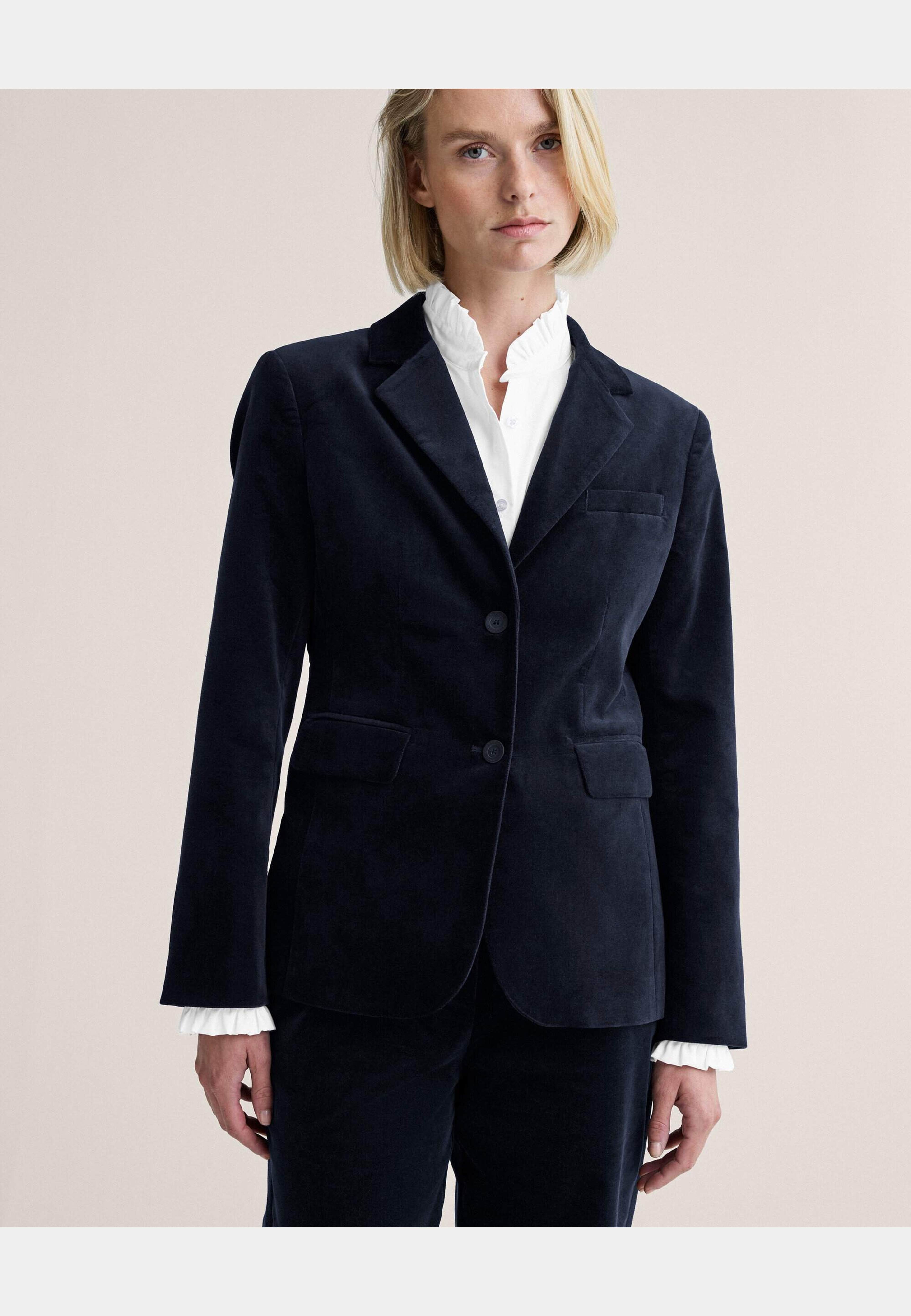 Rickie Velvet Blazer, från Newhouse, i färgen marinblå. Klicka för att öppna bilden i stort format