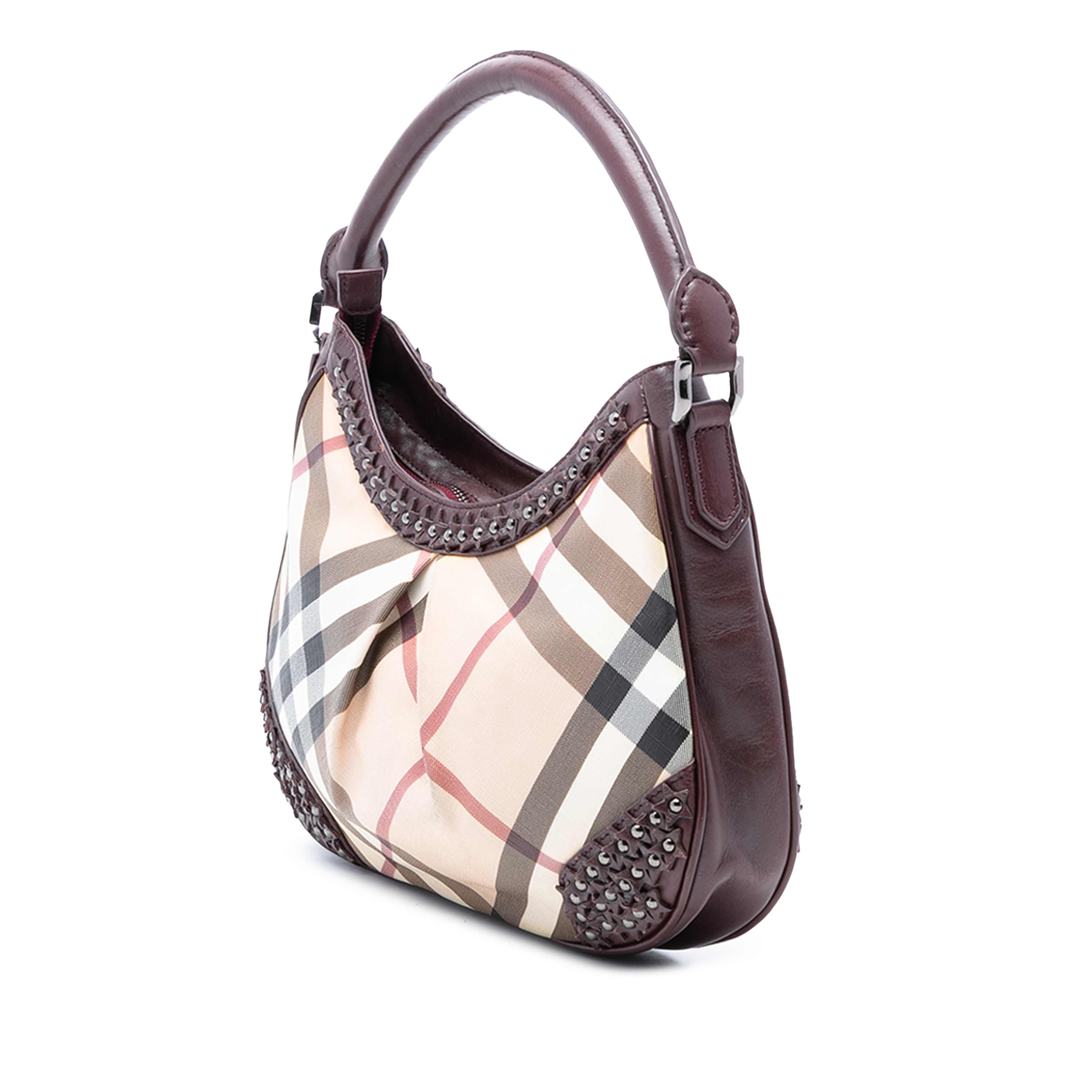 Burberry Supernova Check Coated Canvas Star Studded Hernville Hobo, från Luxclusif, i färgen beige. Klicka för att öppna bilden i stort format