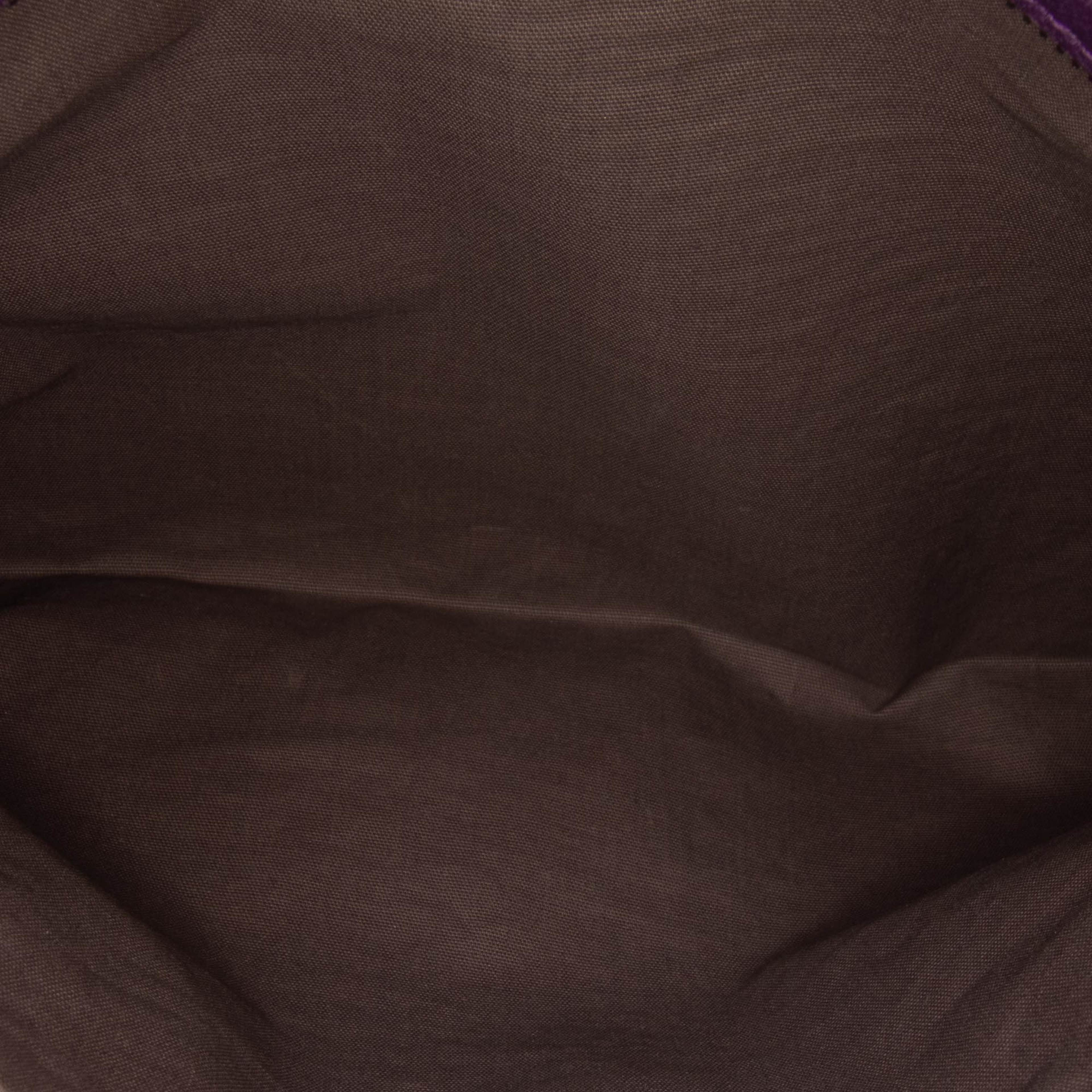 Bottega Veneta Nappa Intrecciato Shoulder Bag, från Luxclusif, i färgen violet. Klicka för att öppna bilden i stort format