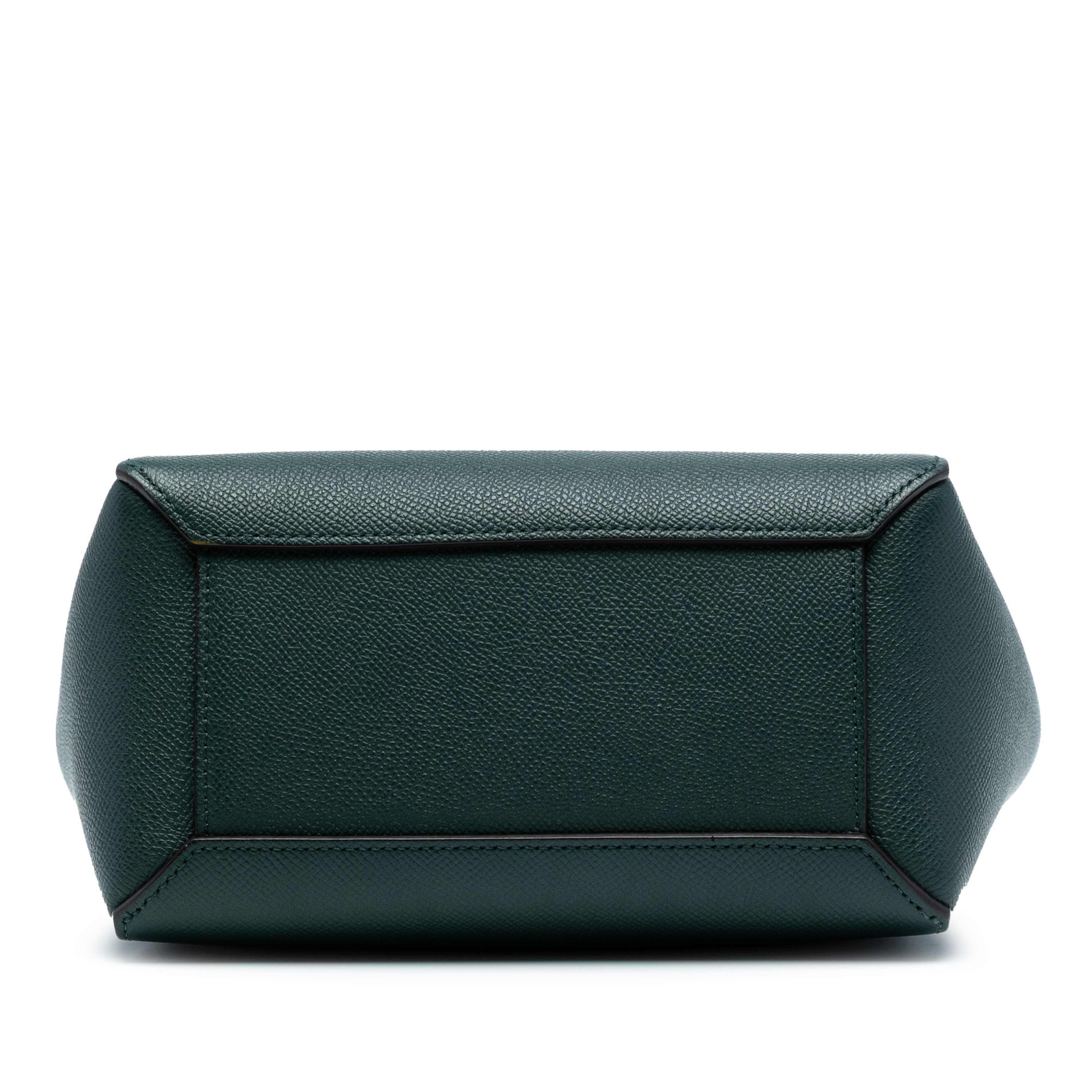 Celine Nano Grained Calfskin Belt Bag, från Luxclusif, i färgen dark green. Klicka för att öppna bilden i stort format