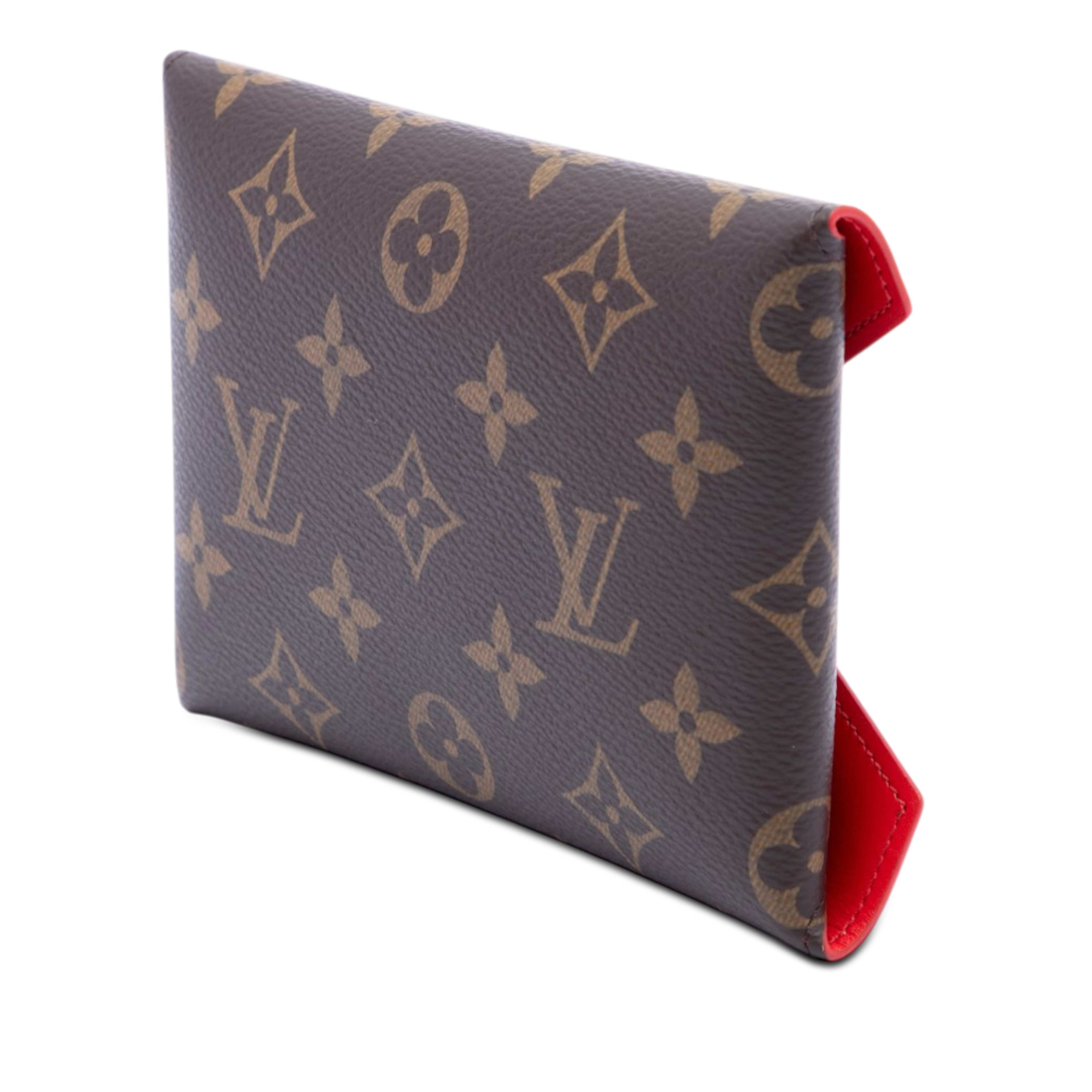 Louis Vuitton Monogram Pochette Kirigami Mm, från Luxclusif, i färgen brun. Klicka för att öppna bilden i stort format