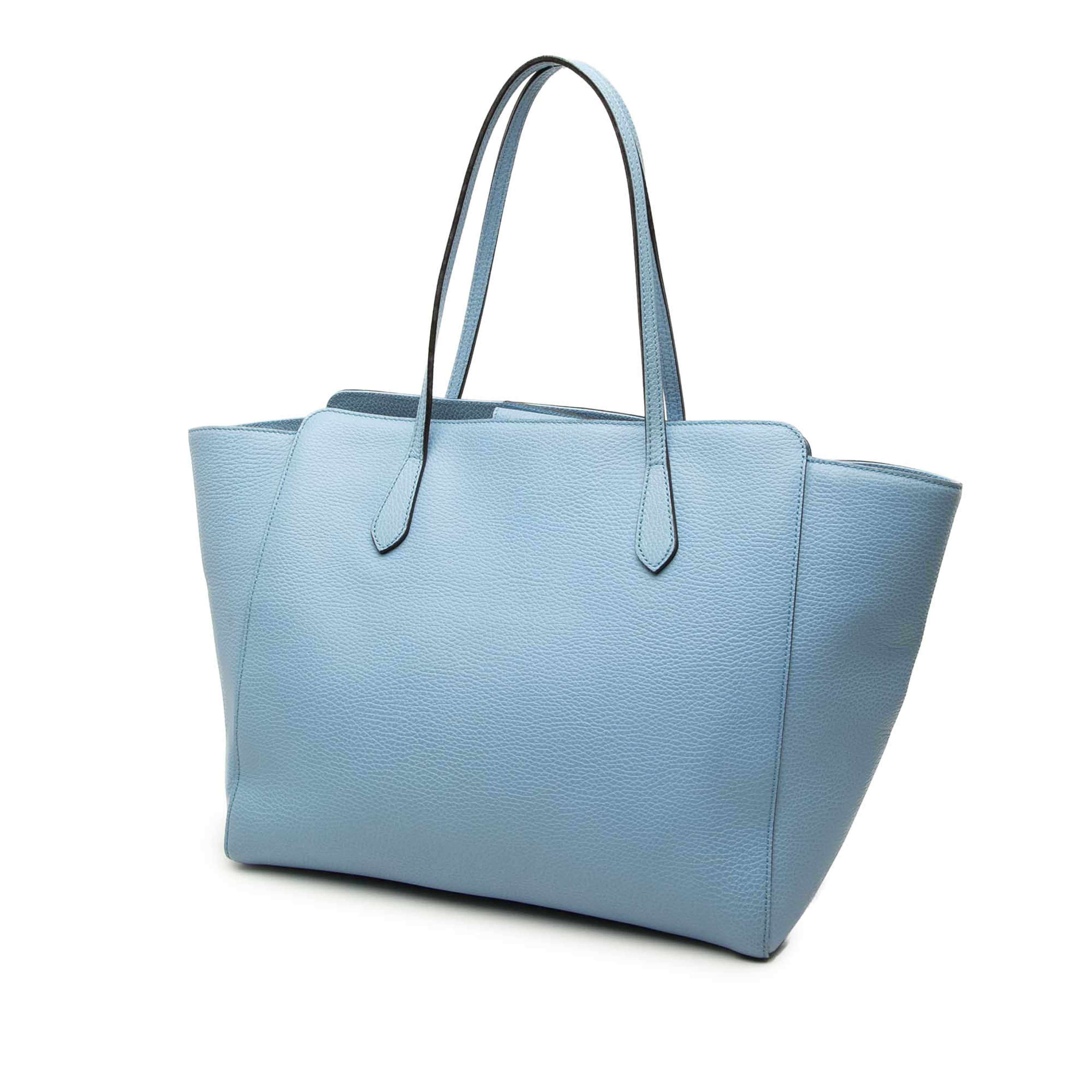 Gucci Medium Calfskin Swing Tote, från Luxclusif, i färgen blå. Klicka för att öppna bilden i stort format