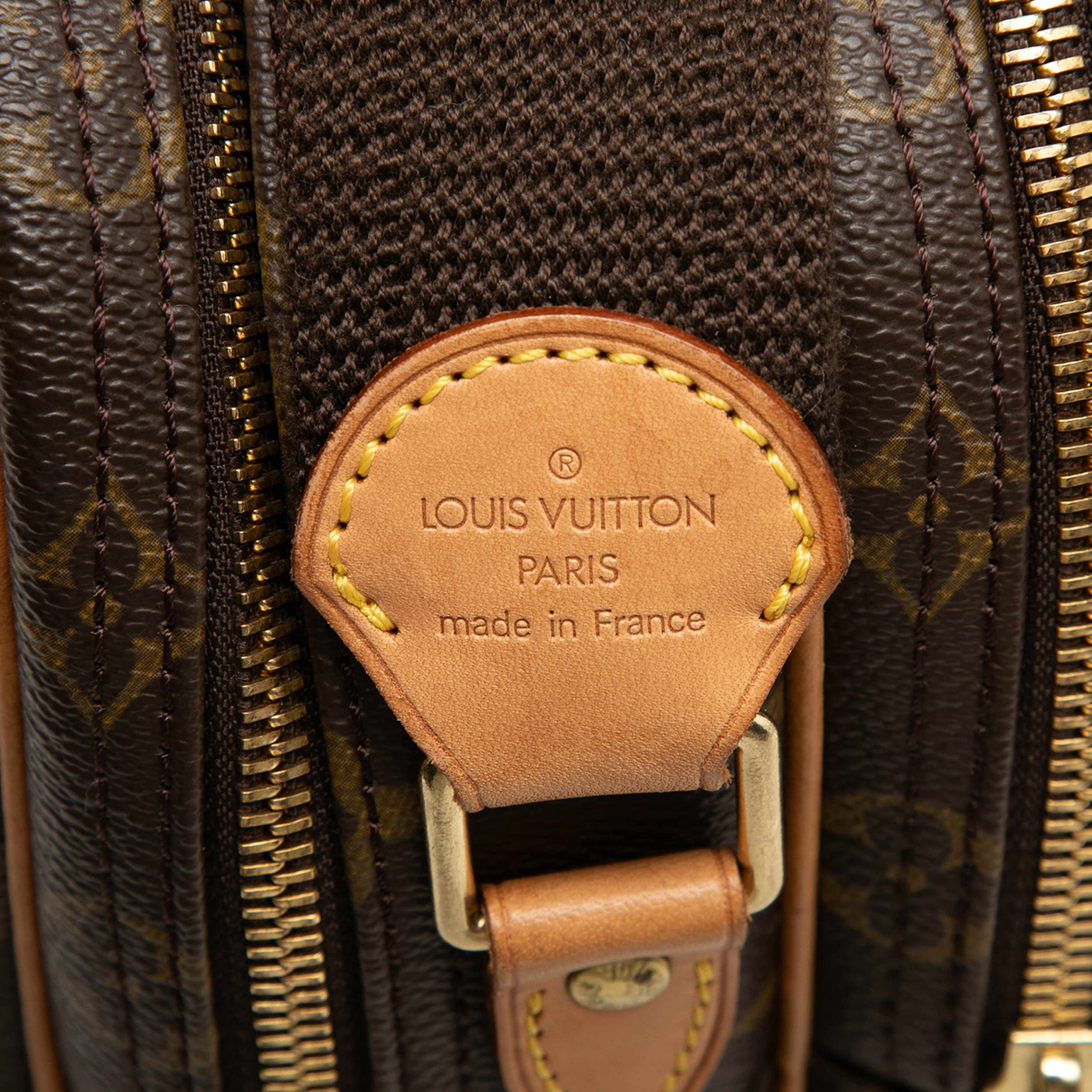 Louis Vuitton Monogram Reporter Pm, från Luxclusif, i färgen brun. Klicka för att öppna bilden i stort format