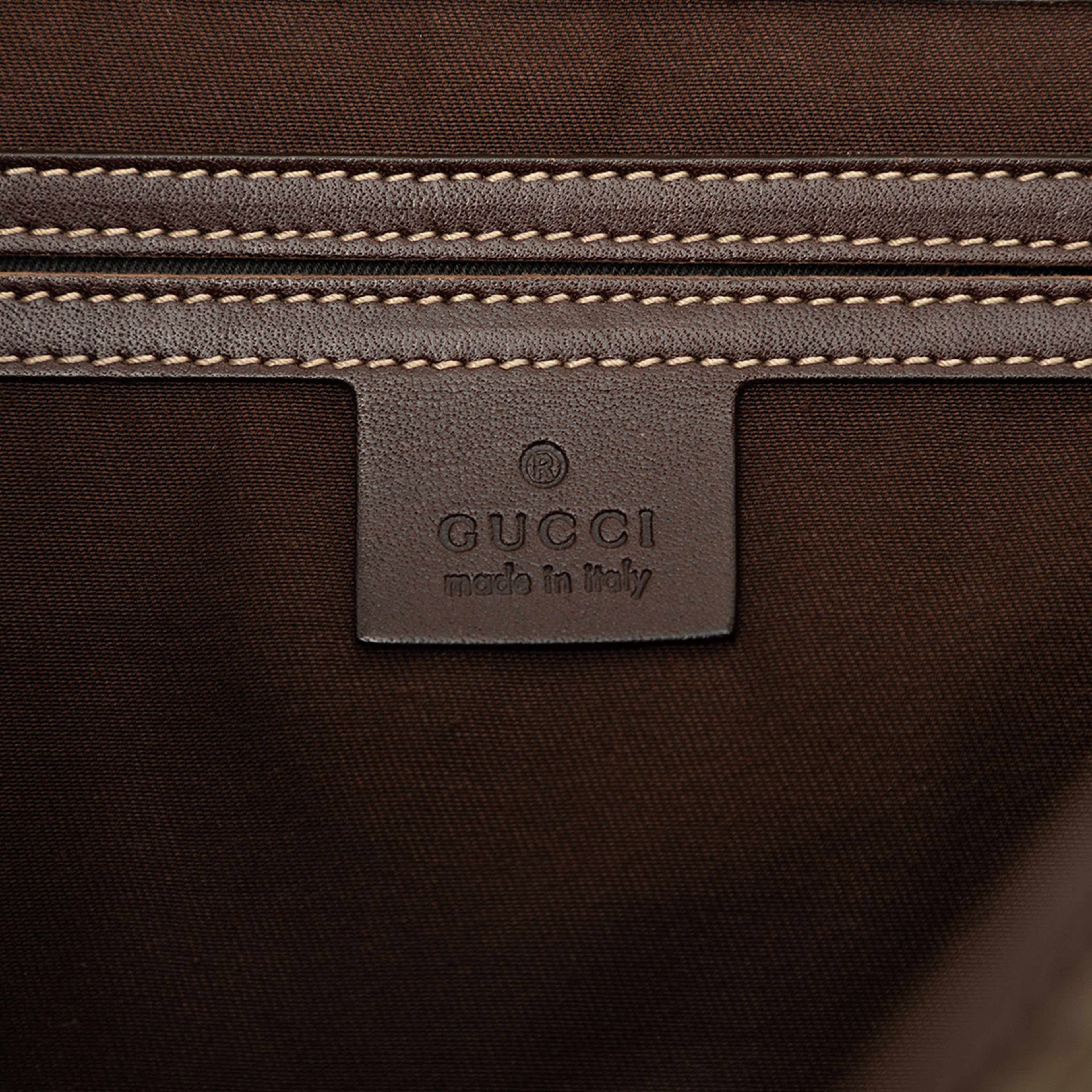 Gucci Gg Supreme Messenger Bag, från Luxclusif, i färgen beige. Klicka för att öppna bilden i stort format