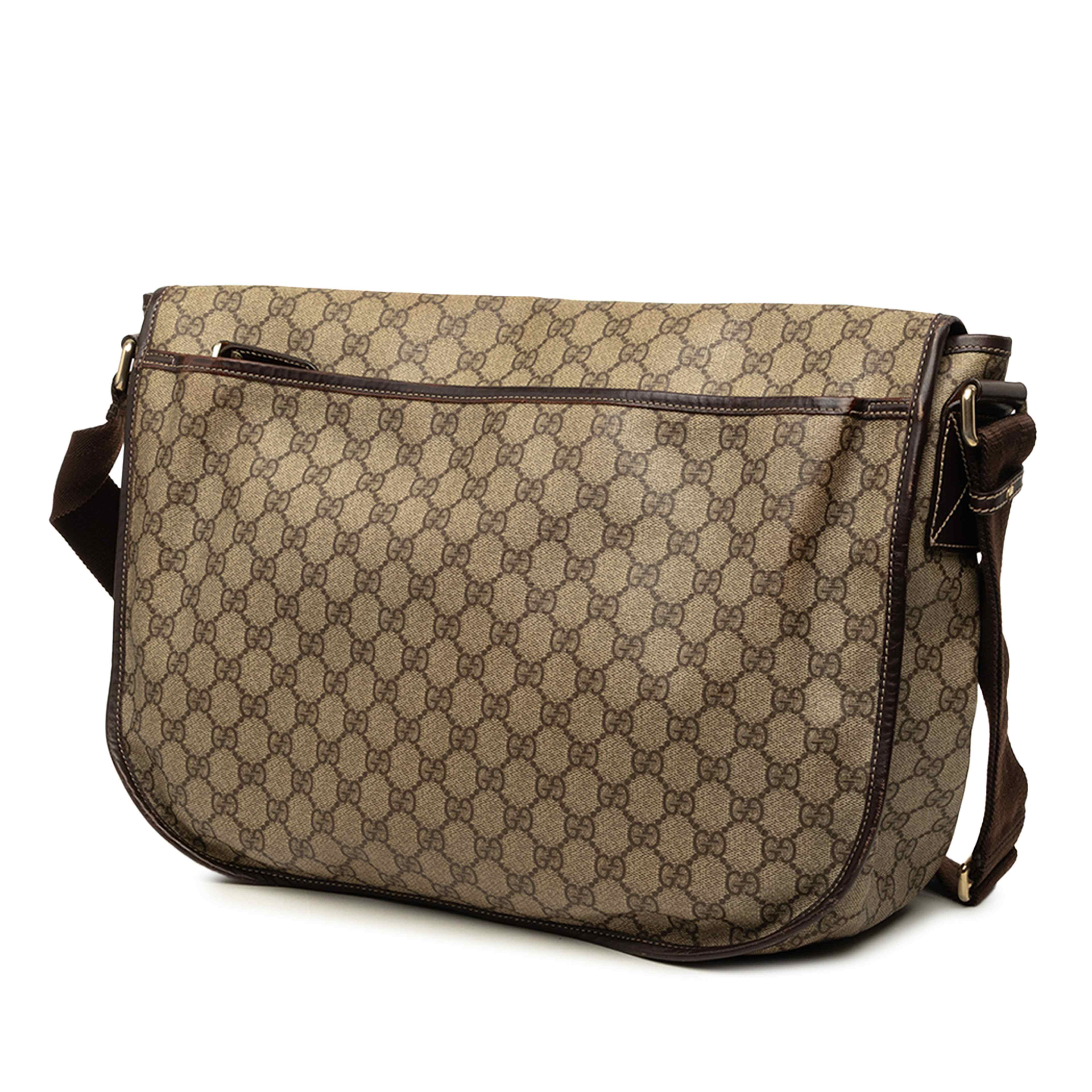 Gucci Gg Supreme Messenger Bag, från Luxclusif, i färgen beige. Klicka för att öppna bilden i stort format