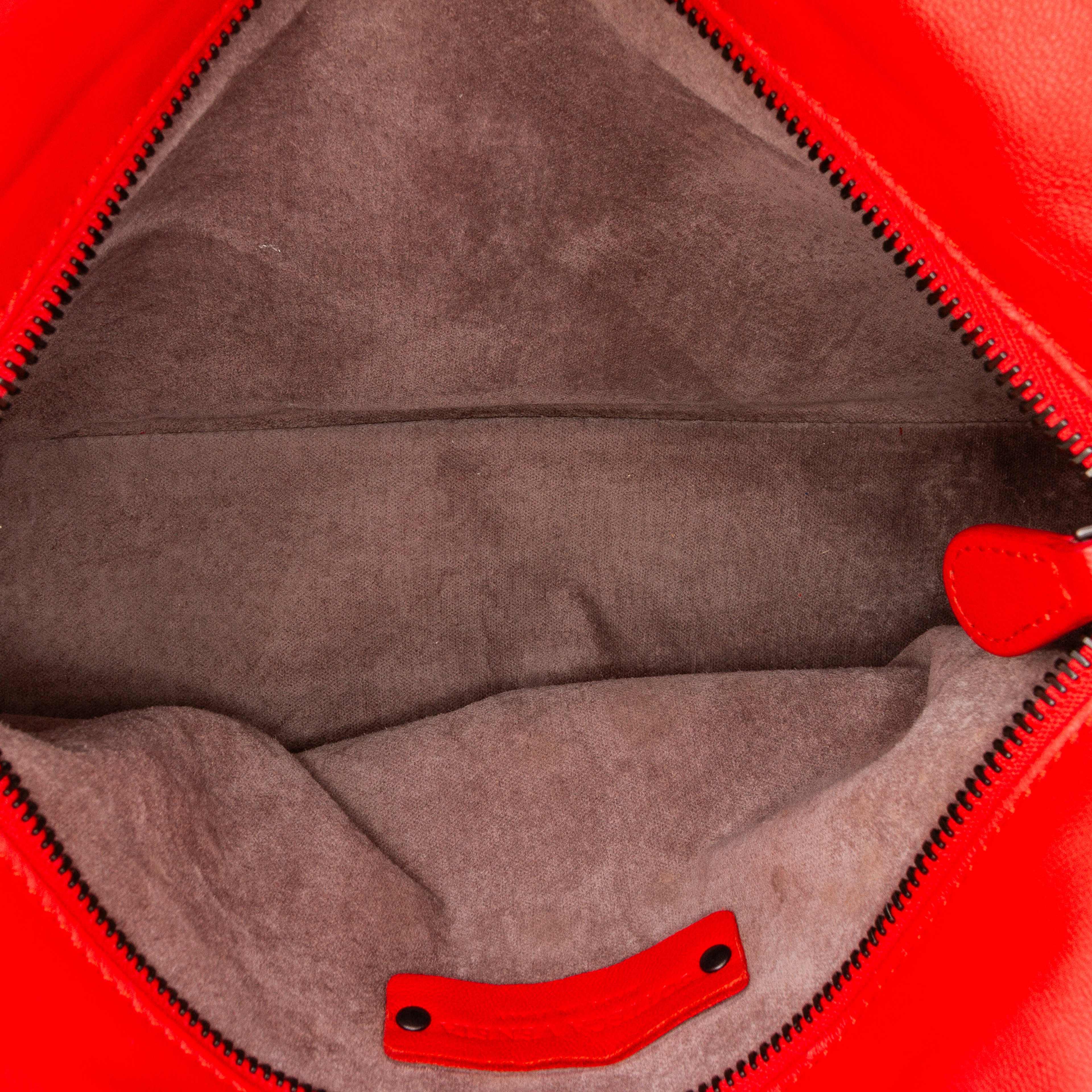 Bottega Veneta Nappa Intrecciato Satchel, från Luxclusif, i färgen red. Klicka för att öppna bilden i stort format