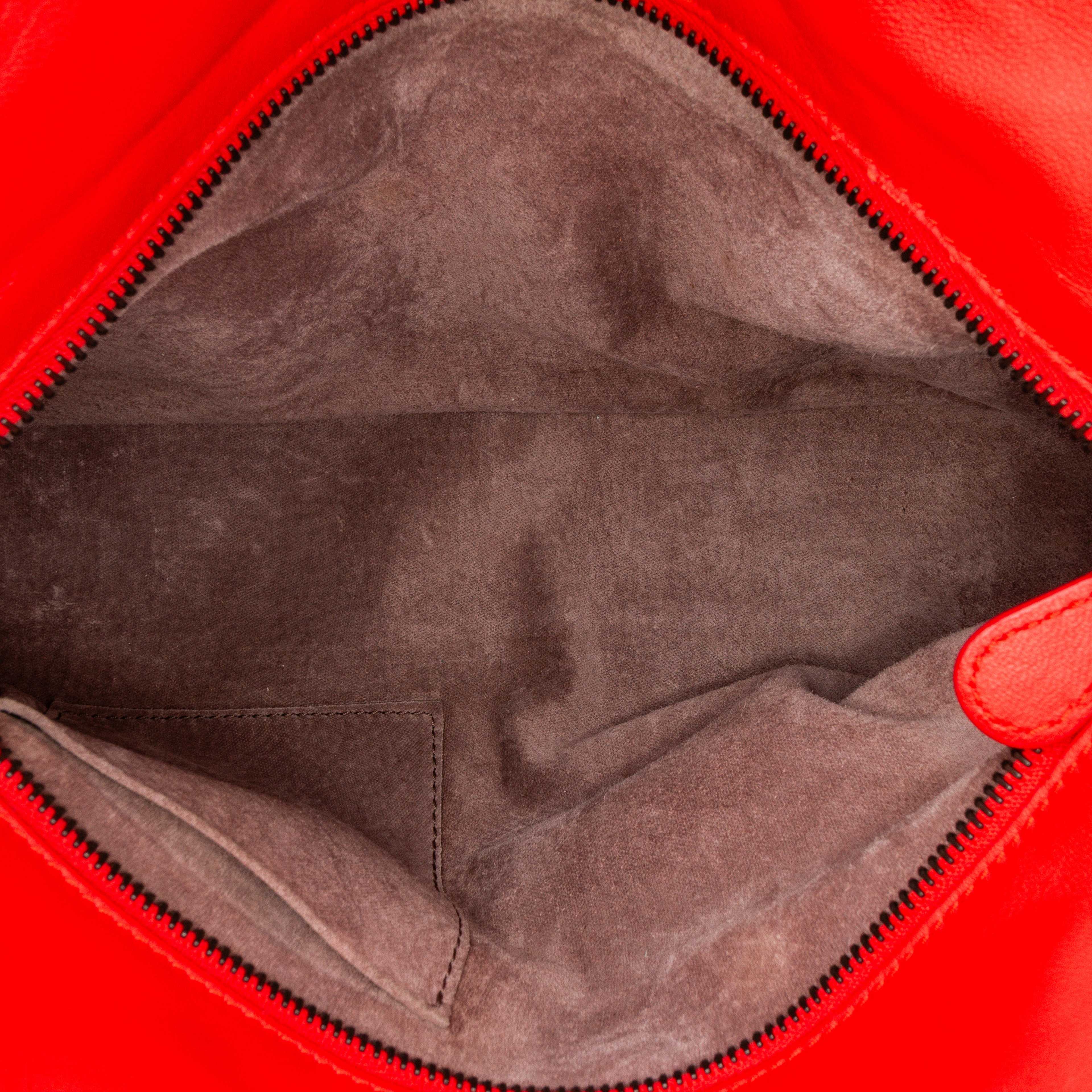 Bottega Veneta Nappa Intrecciato Satchel, från Luxclusif, i färgen red. Klicka för att öppna bilden i stort format