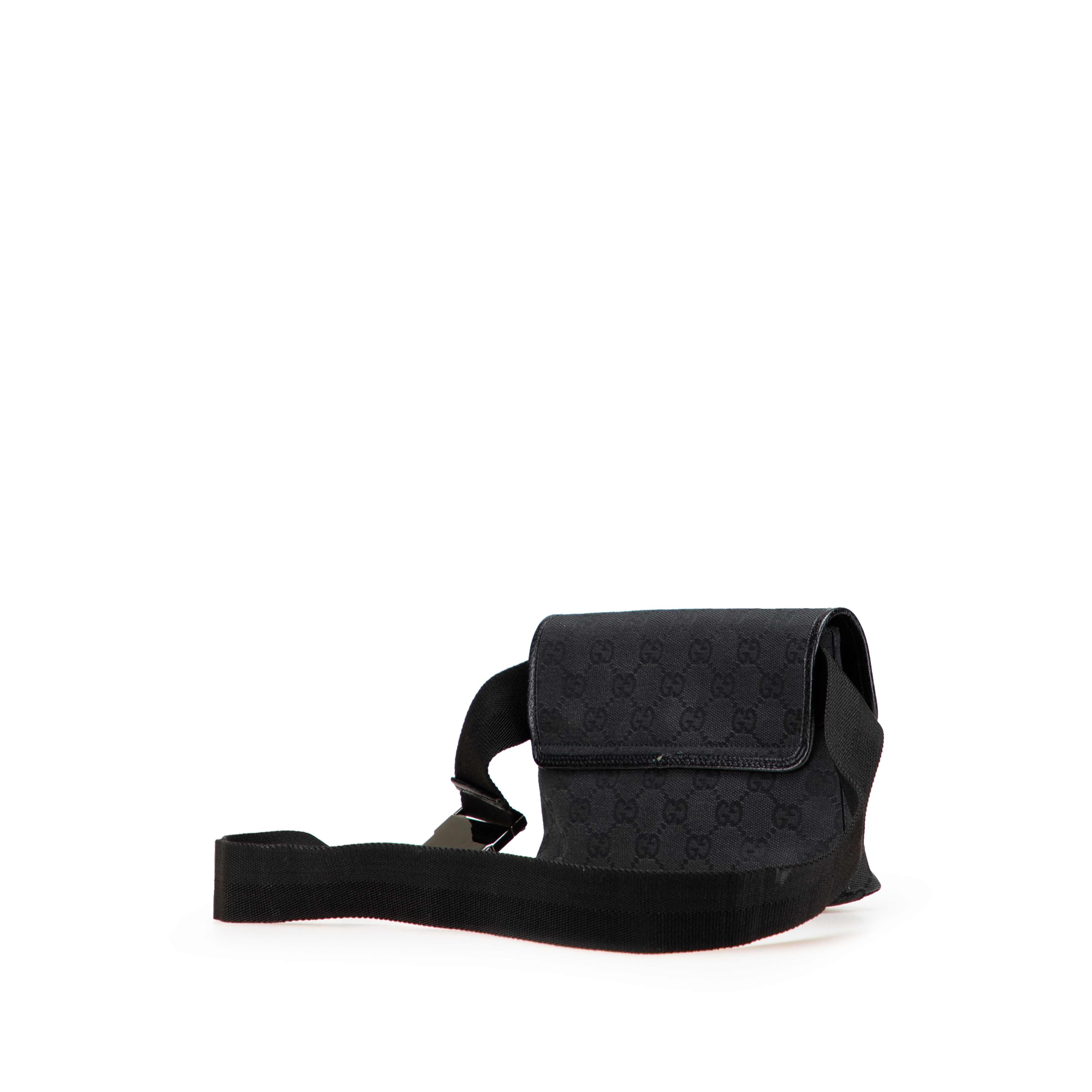 Gucci Gg Canvas Jackie Belt Bag, från Luxclusif, i färgen black. Klicka för att öppna bilden i stort format