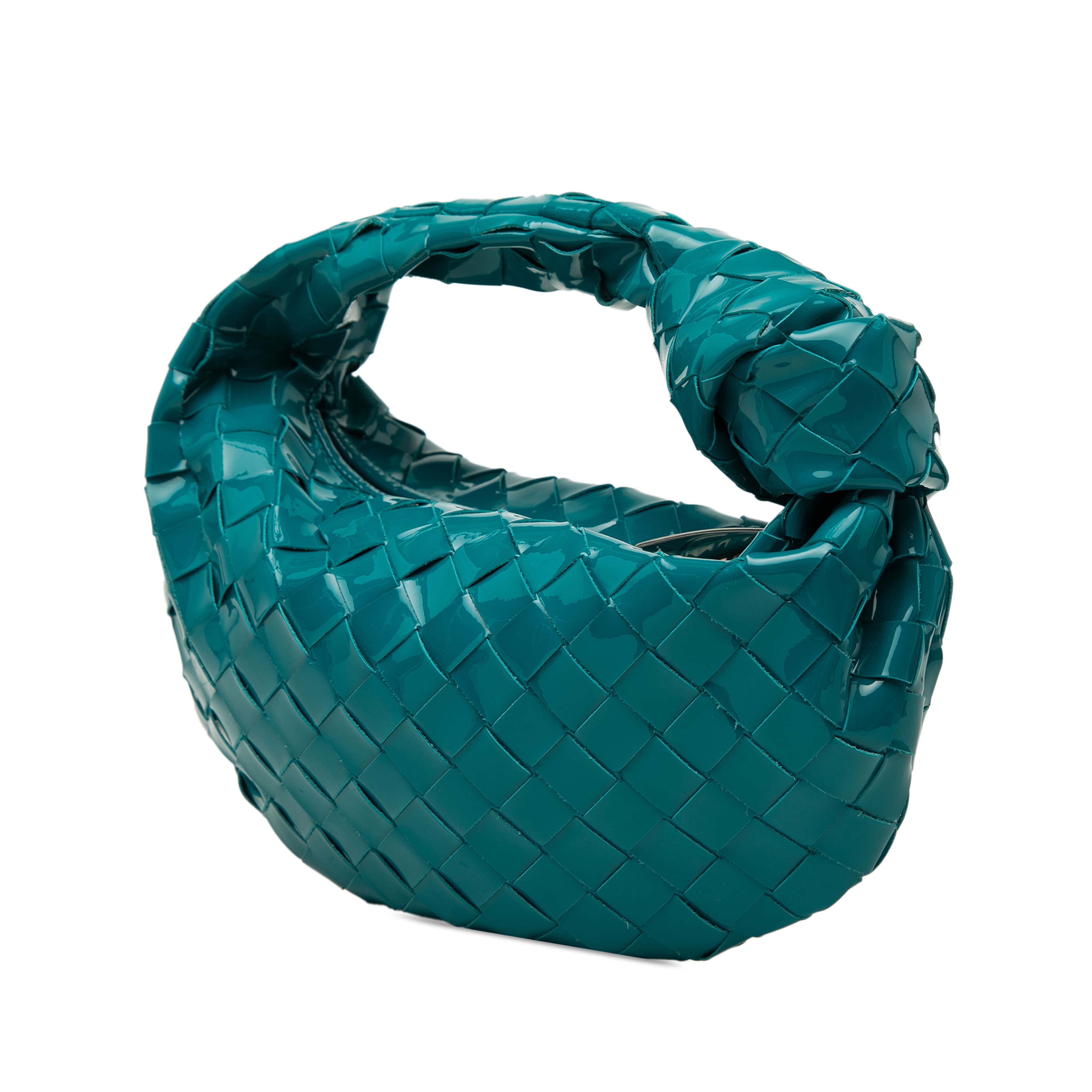 Bottega Veneta Mini Patent Intrecciato Jodie, från Luxclusif, i färgen blå. Klicka för att öppna bilden i stort format