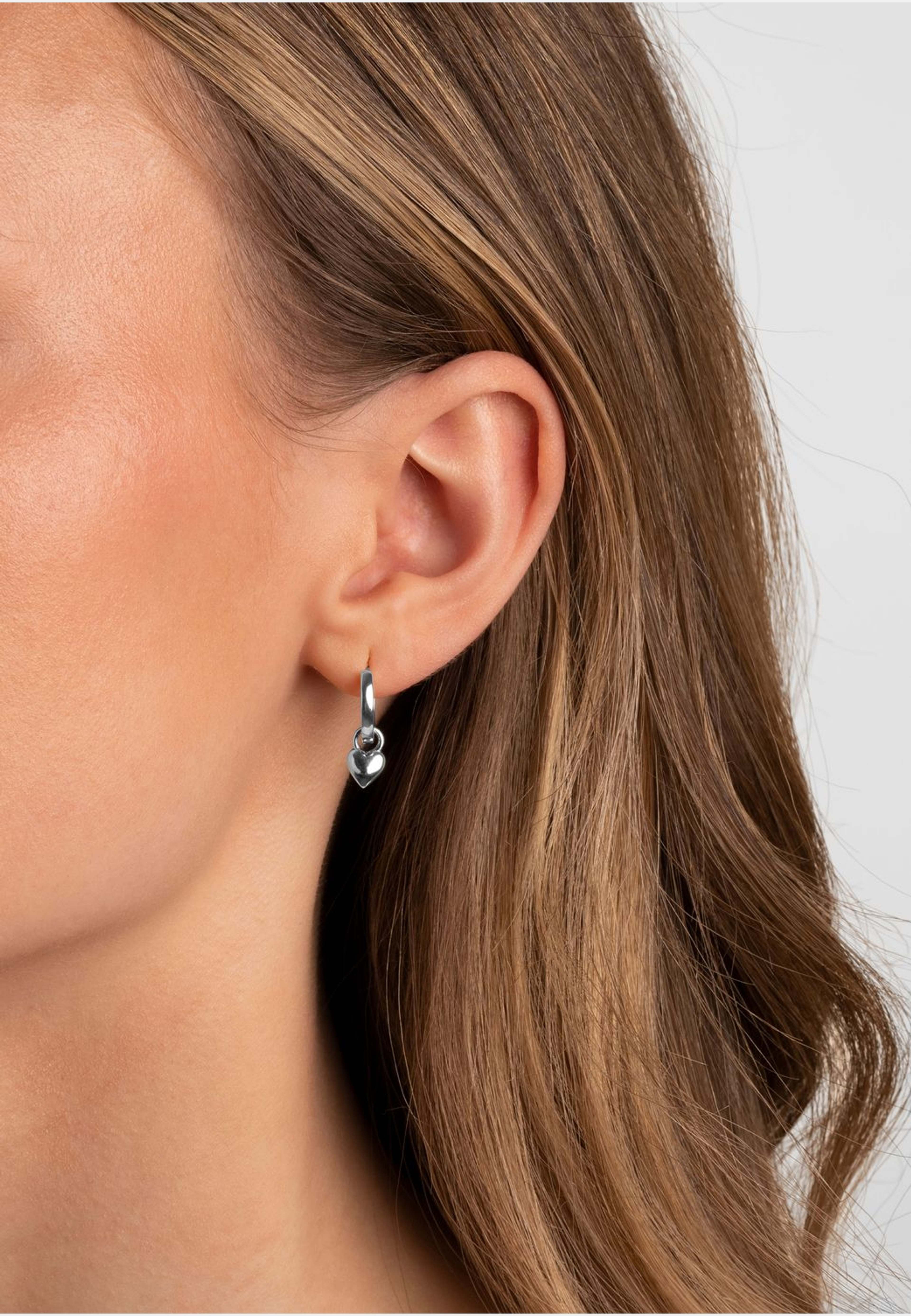 Lovely Ring Pendant Ear