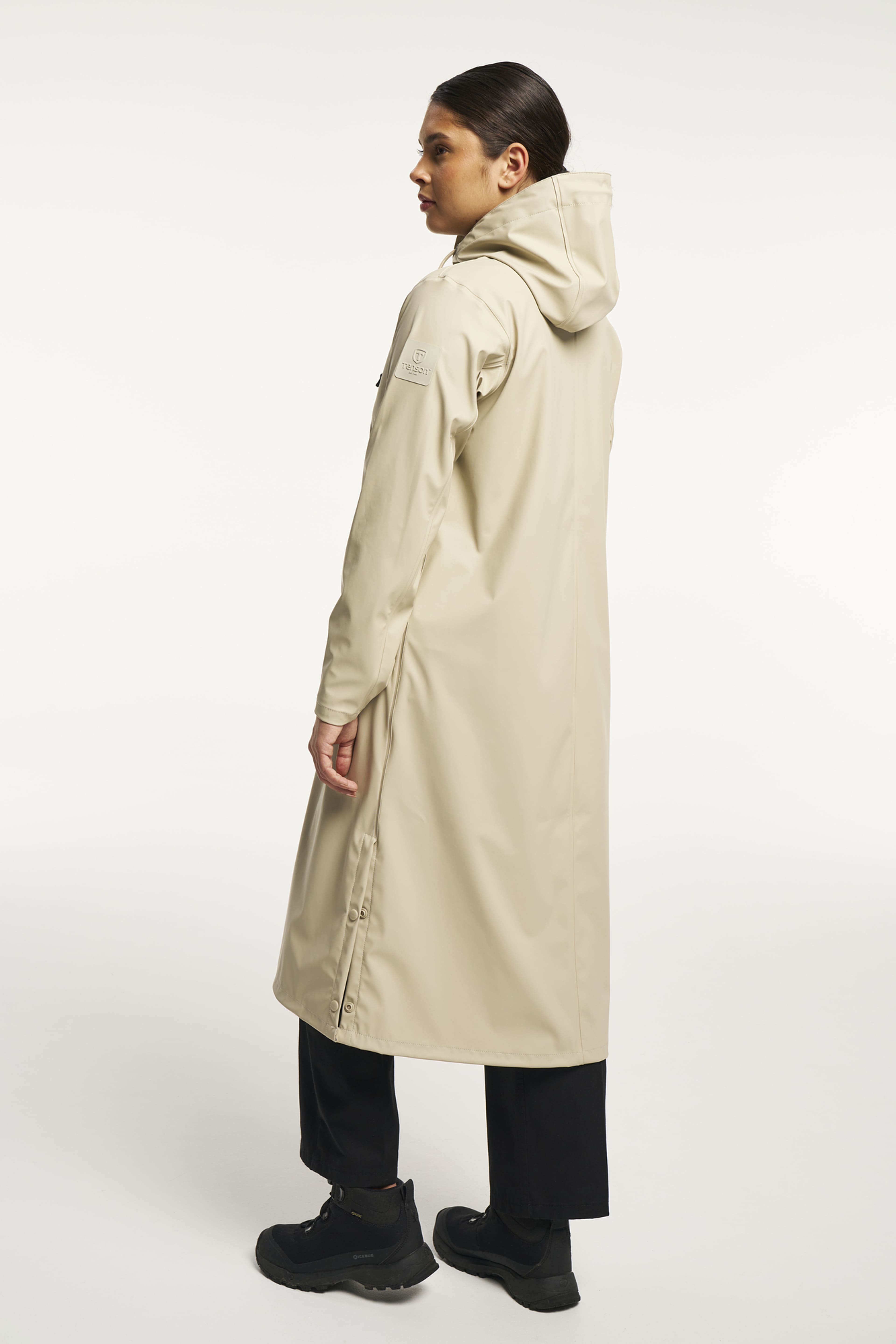 Apelviken Maxi Coat Women, från Tenson, i färgen sand. Klicka för att öppna bilden i stort format