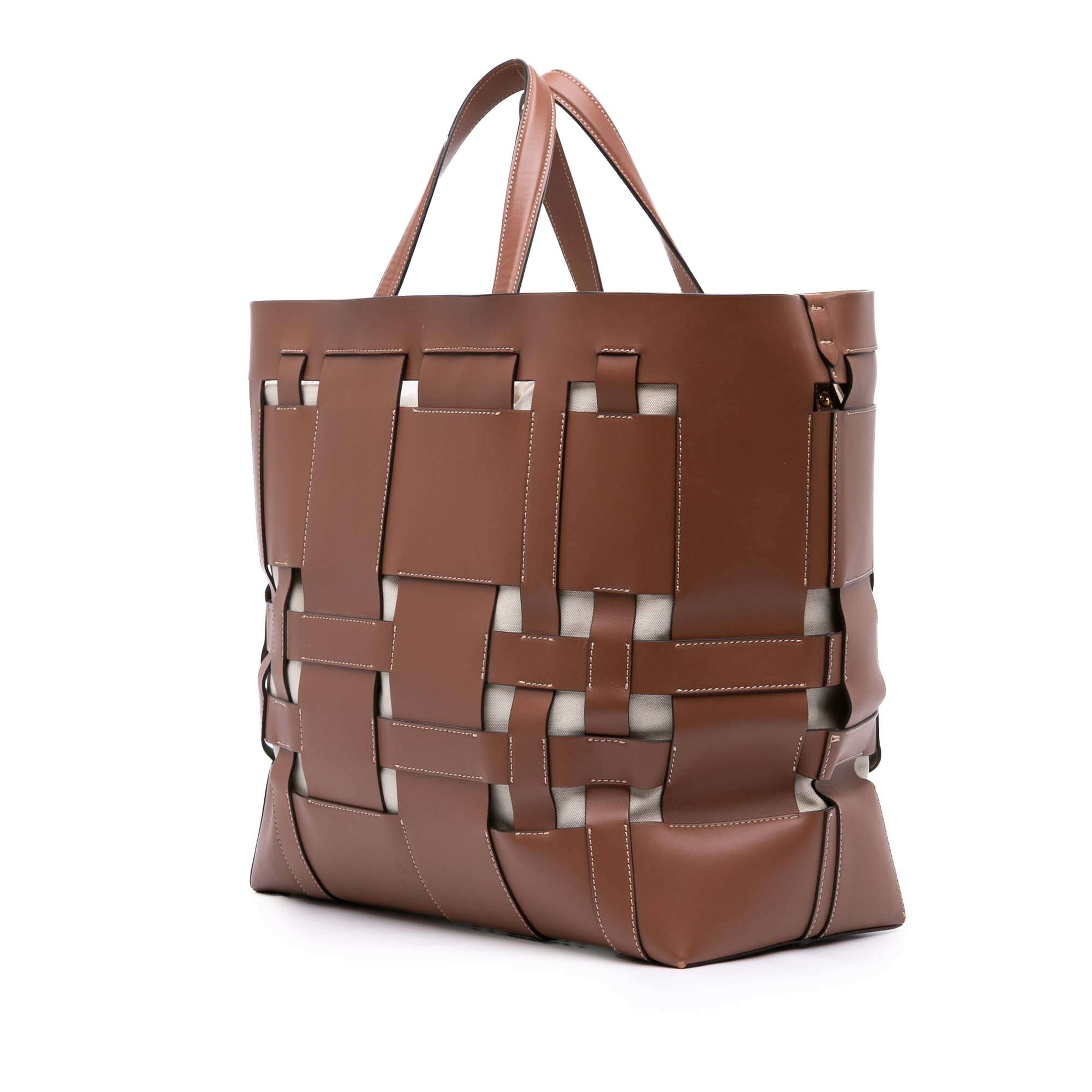 Burberry Large Leather Foster Tote, från Luxclusif, i färgen brown. Klicka för att öppna bilden i stort format