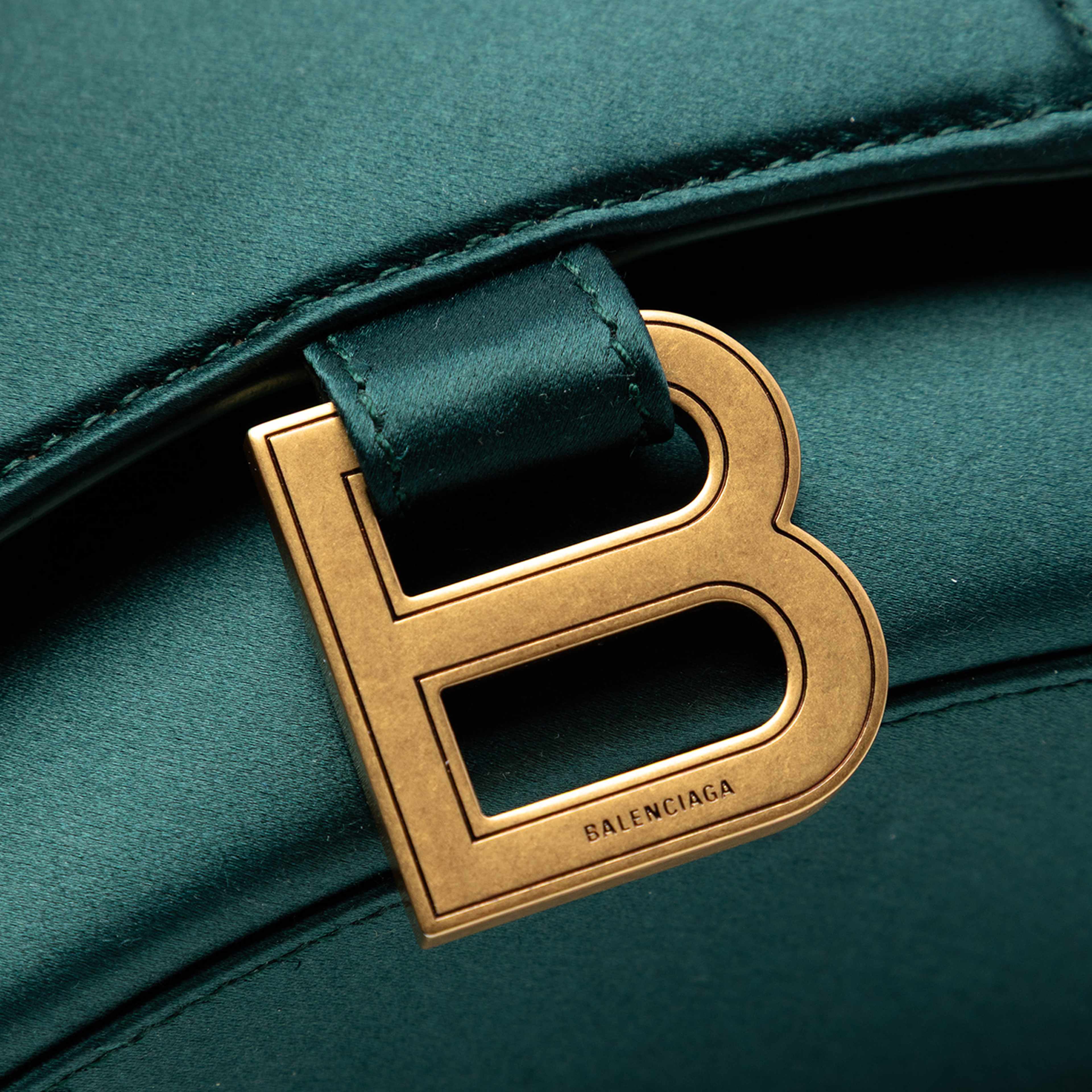 Balenciaga Satin Hourglass Top Handle Bag Xs, från Luxclusif, i färgen grön. Klicka för att öppna bilden i stort format