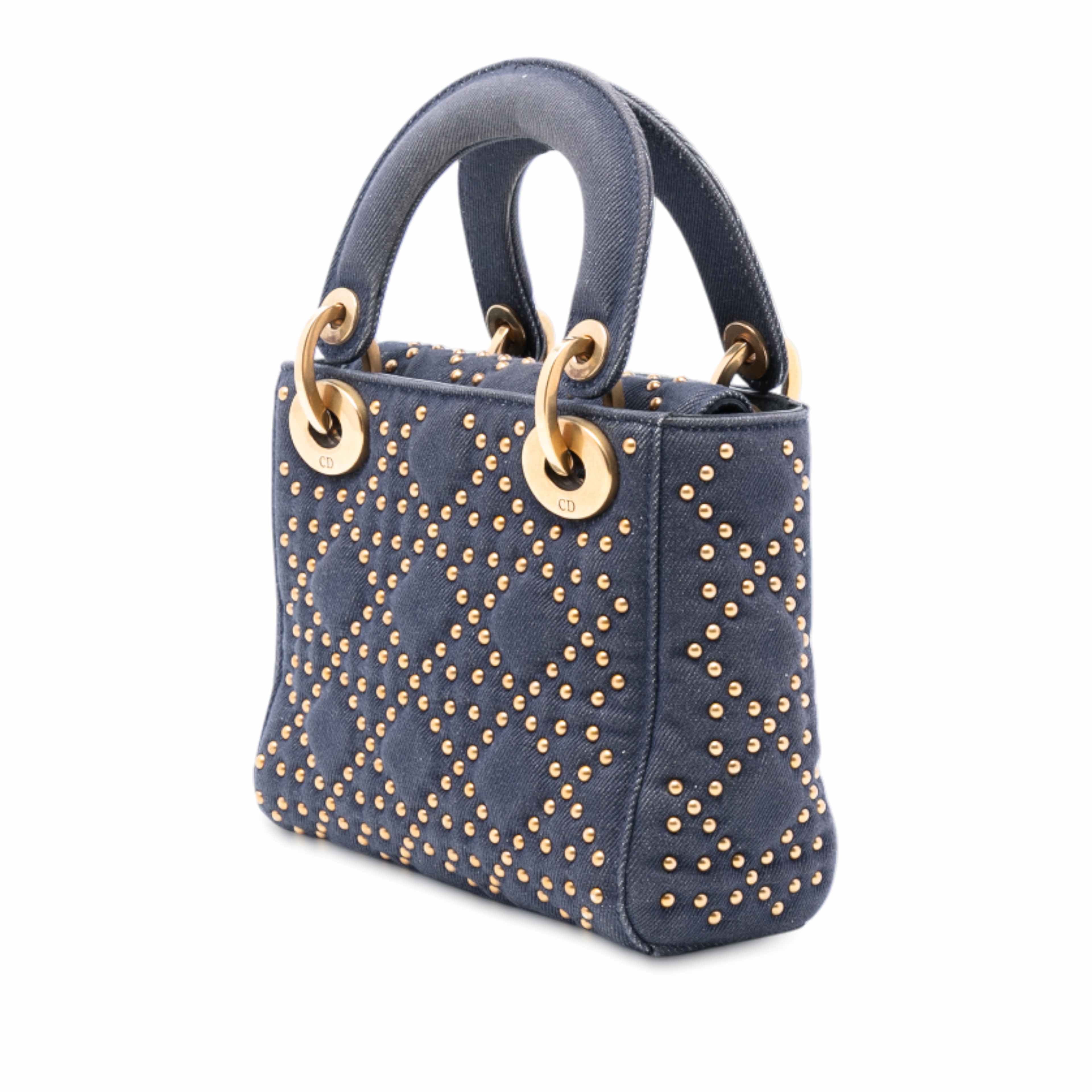 Dior Mini Denim Cannage Studded Supple Lady Dior, från Luxclusif, i färgen blå. Klicka för att öppna bilden i stort format