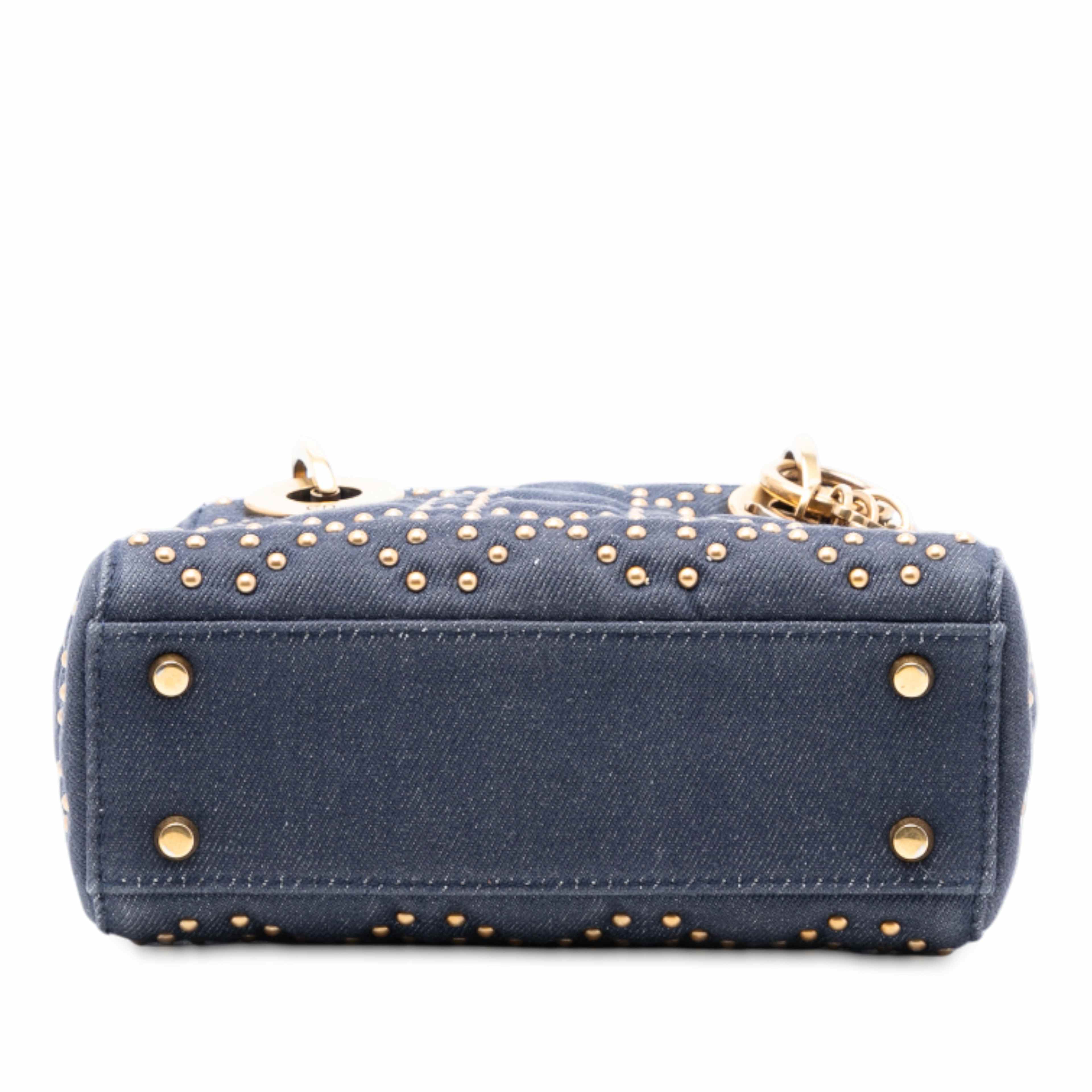 Dior Mini Denim Cannage Studded Supple Lady Dior, från Luxclusif, i färgen navy. Klicka för att öppna bilden i stort format