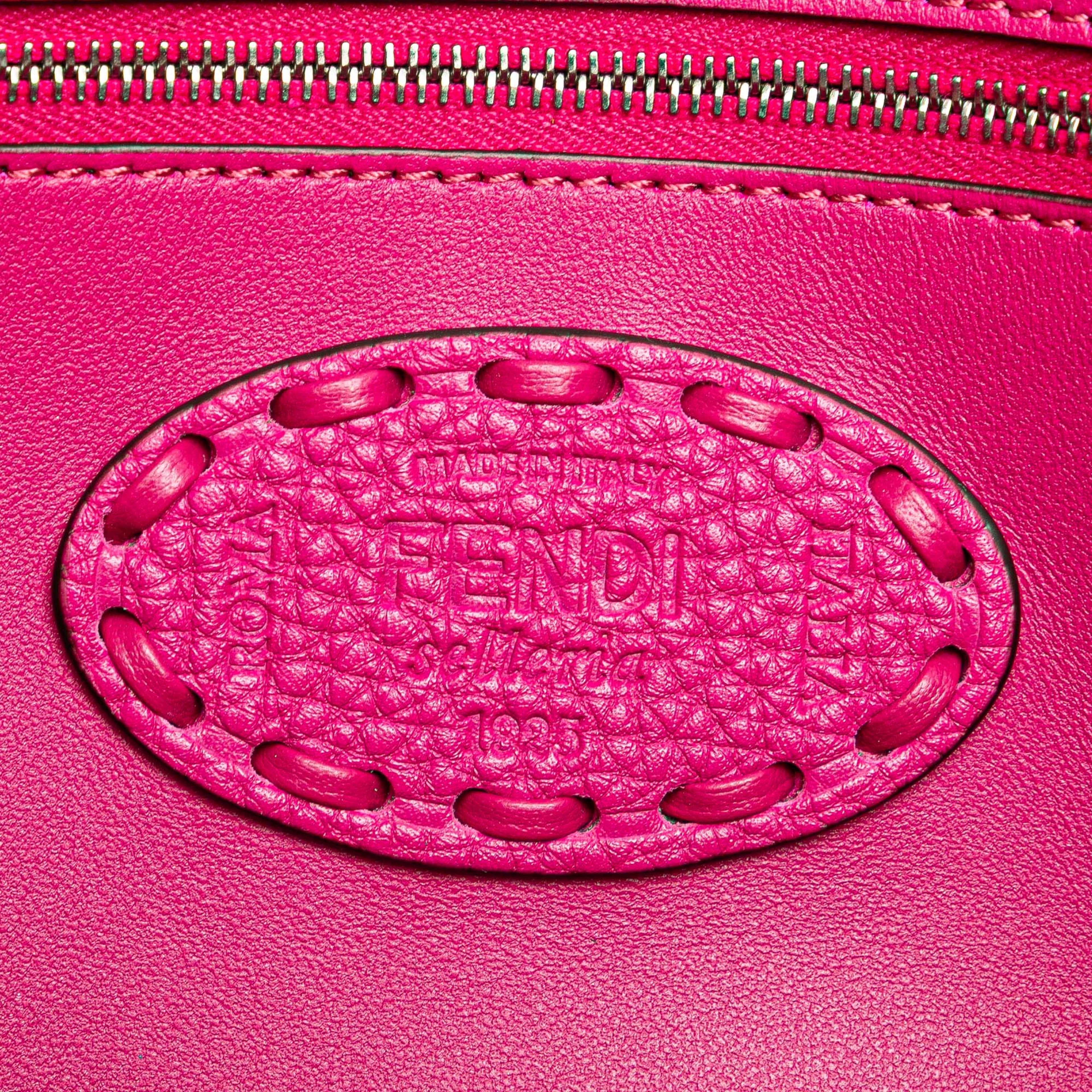 Fendi Leather Selleria Baguette Satchel, från Luxclusif, i färgen hot pink. Klicka för att öppna bilden i stort format