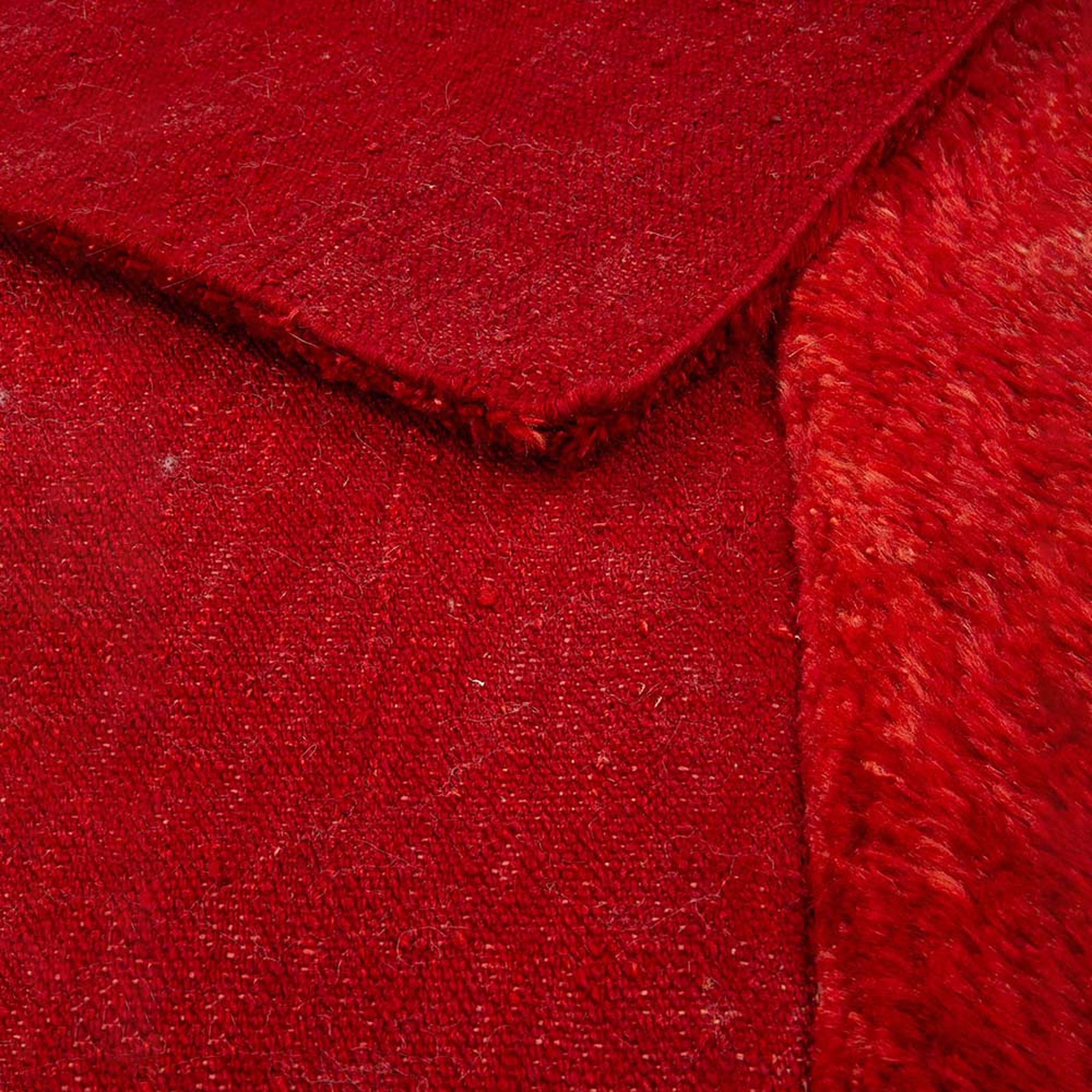Gelene 170x230cm, från Bargi, i färgen red. Klicka för att öppna bilden i stort format