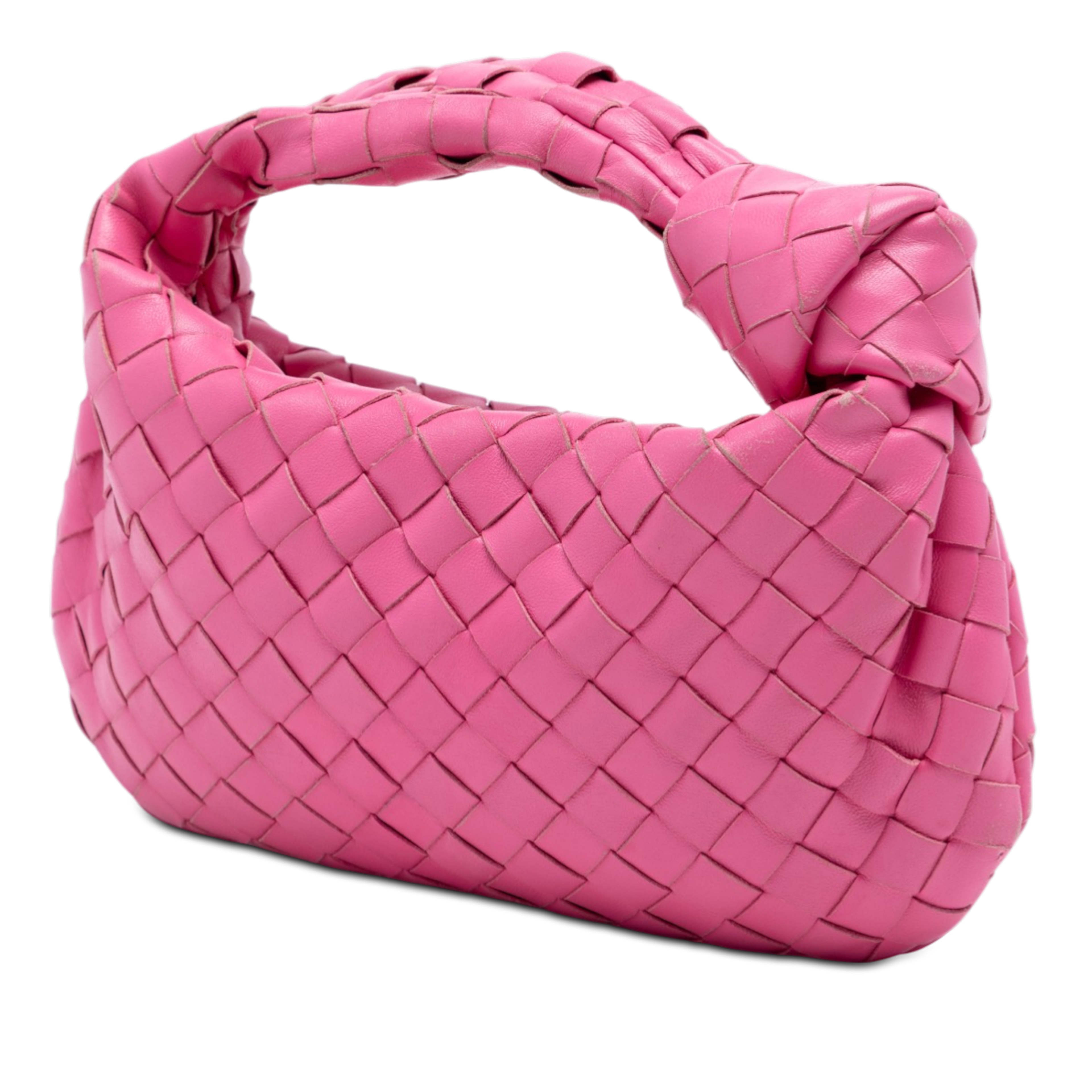 Bottega Veneta Mini Nappa Intrecciato Jodie, från Luxclusif, i färgen rosa. Klicka för att öppna bilden i stort format