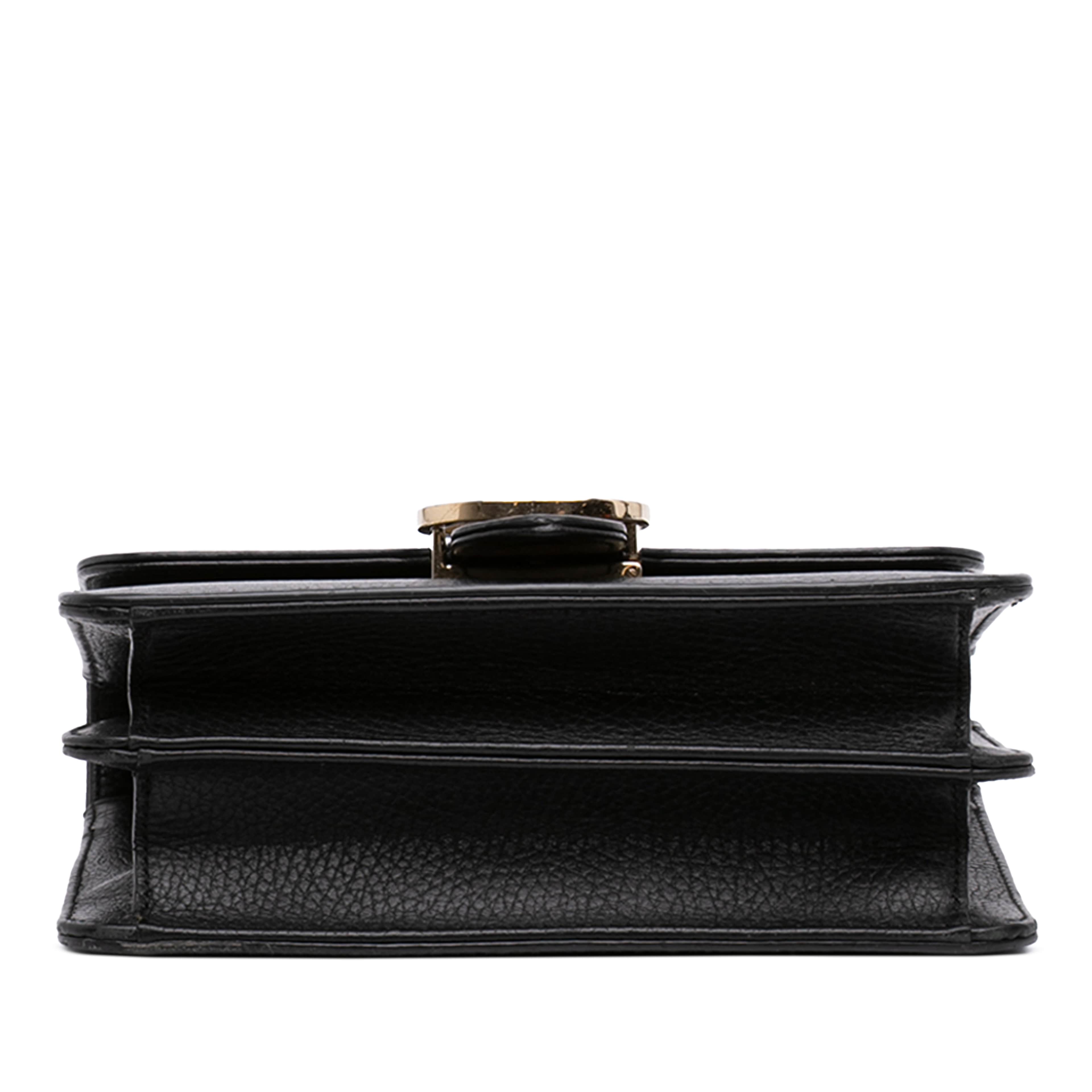 Gucci Small Dollar Calfskin Interlocking G Crossbody, från Luxclusif, i färgen svart. Klicka för att öppna bilden i stort format