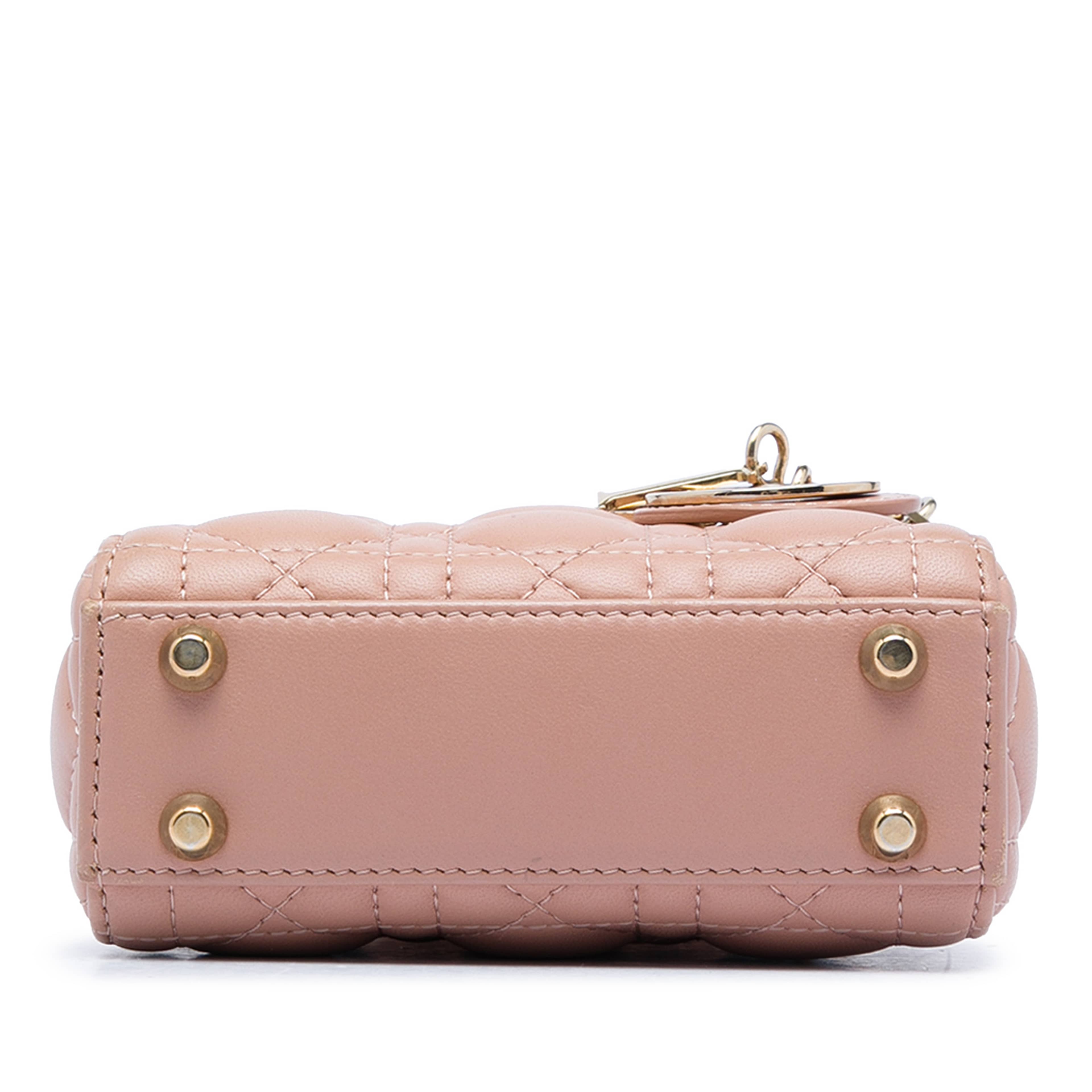 Dior Micro Lambskin Cannage Lady Dior, från Luxclusif, i färgen brun. Klicka för att öppna bilden i stort format