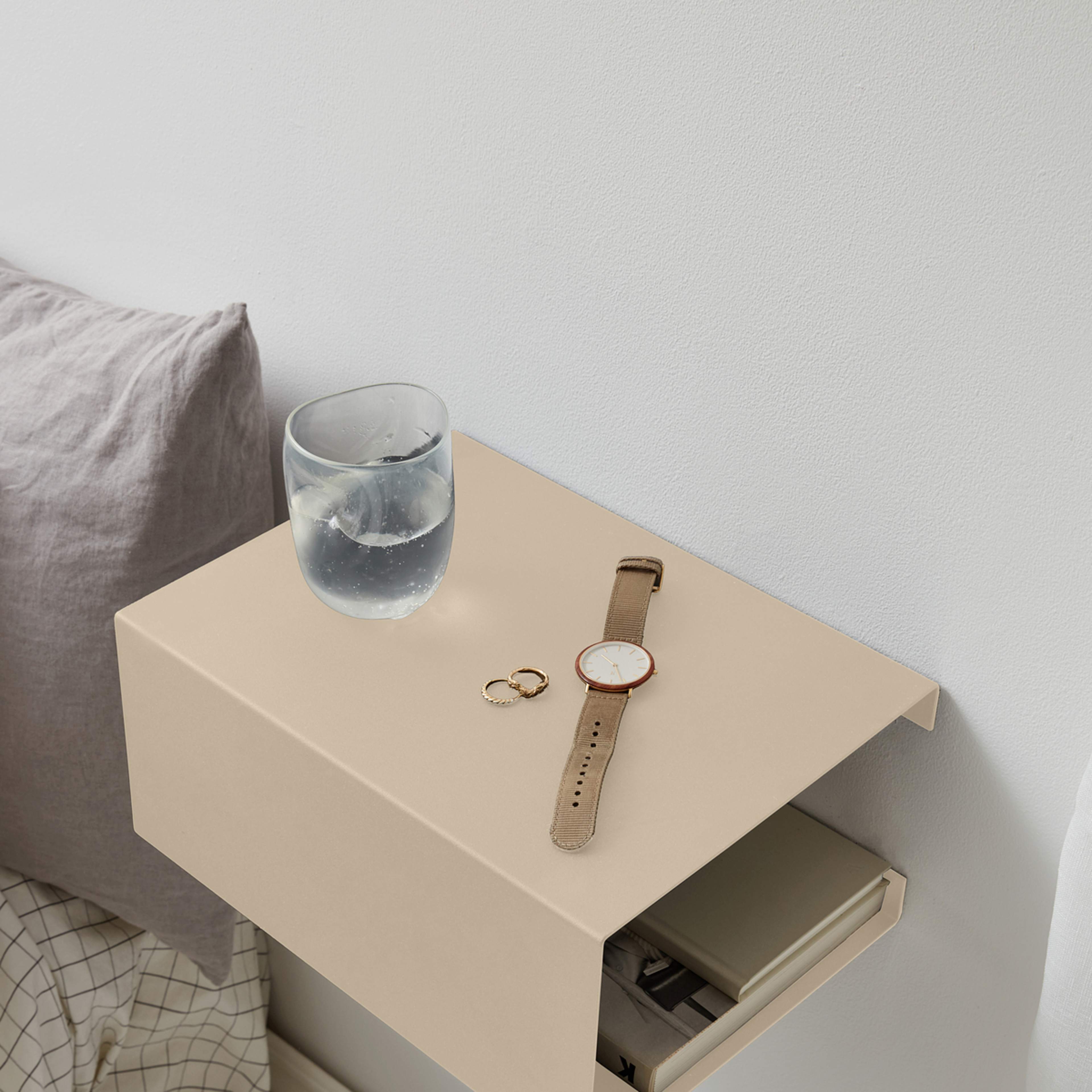 Boxshelf, från ReCollector, i färgen soft beige. Klicka för att öppna bilden i stort format