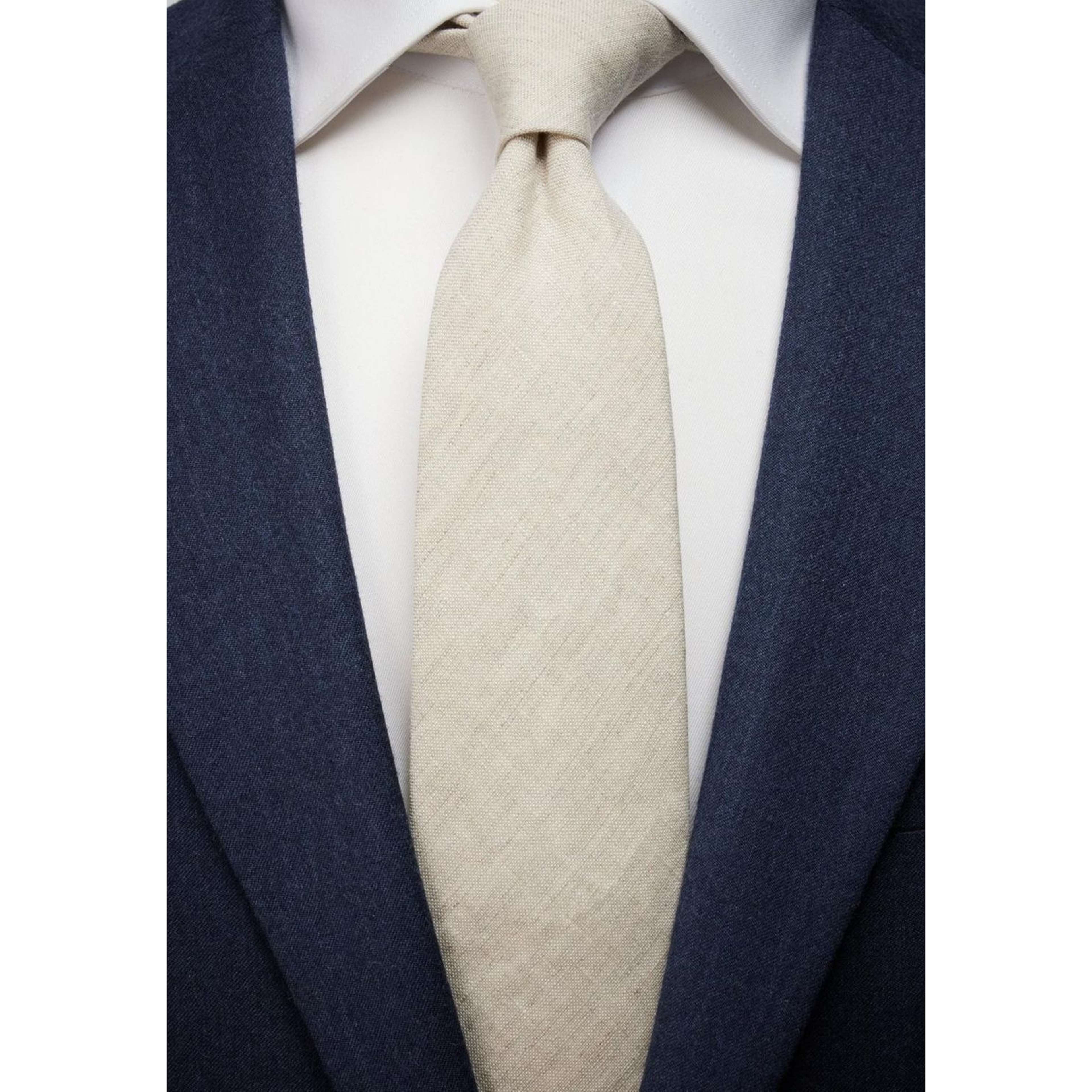 Tie Linen