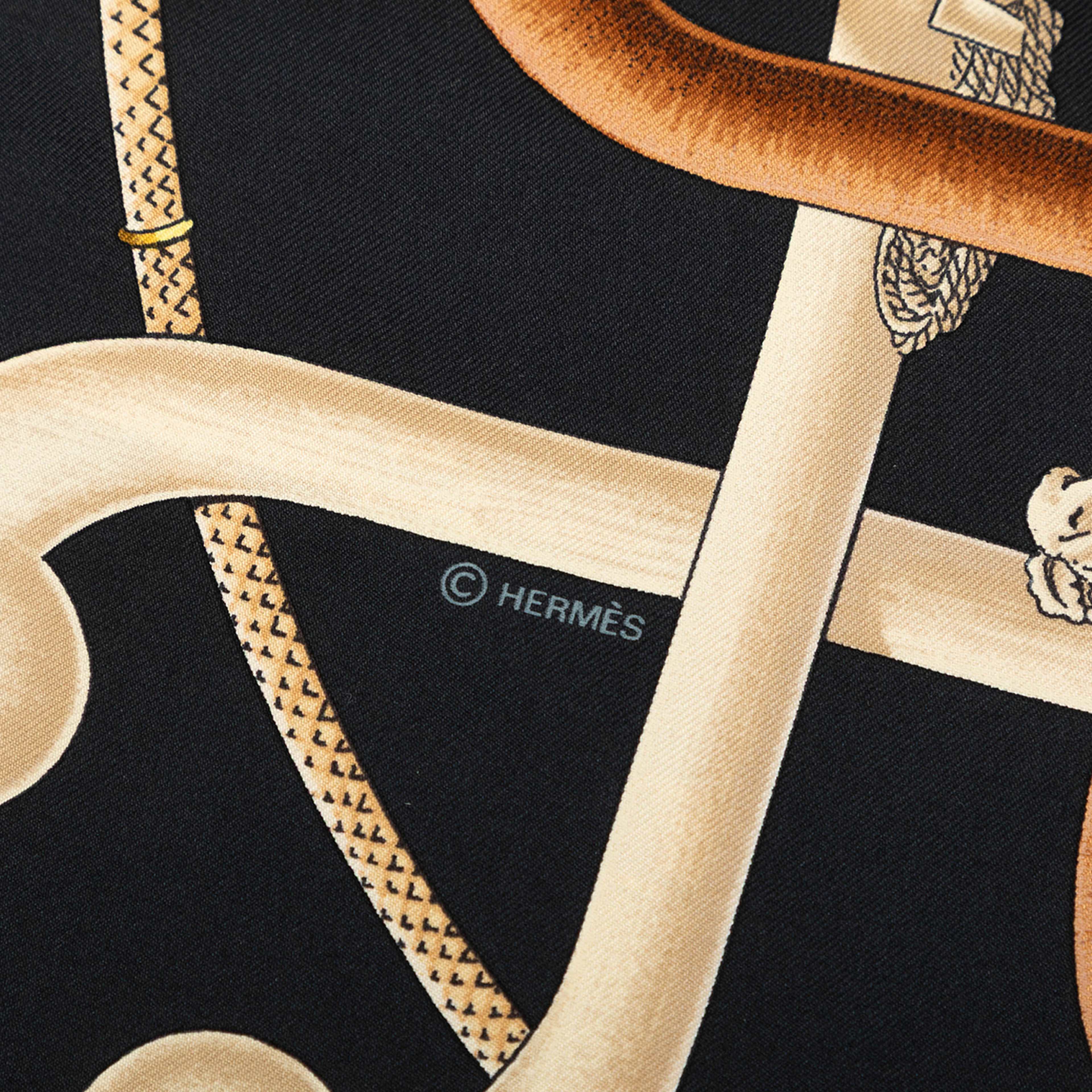 Hermès Cannes Et Pommeaux Silk Scarf 90, från Luxclusif, i färgen röd. Klicka för att öppna bilden i stort format